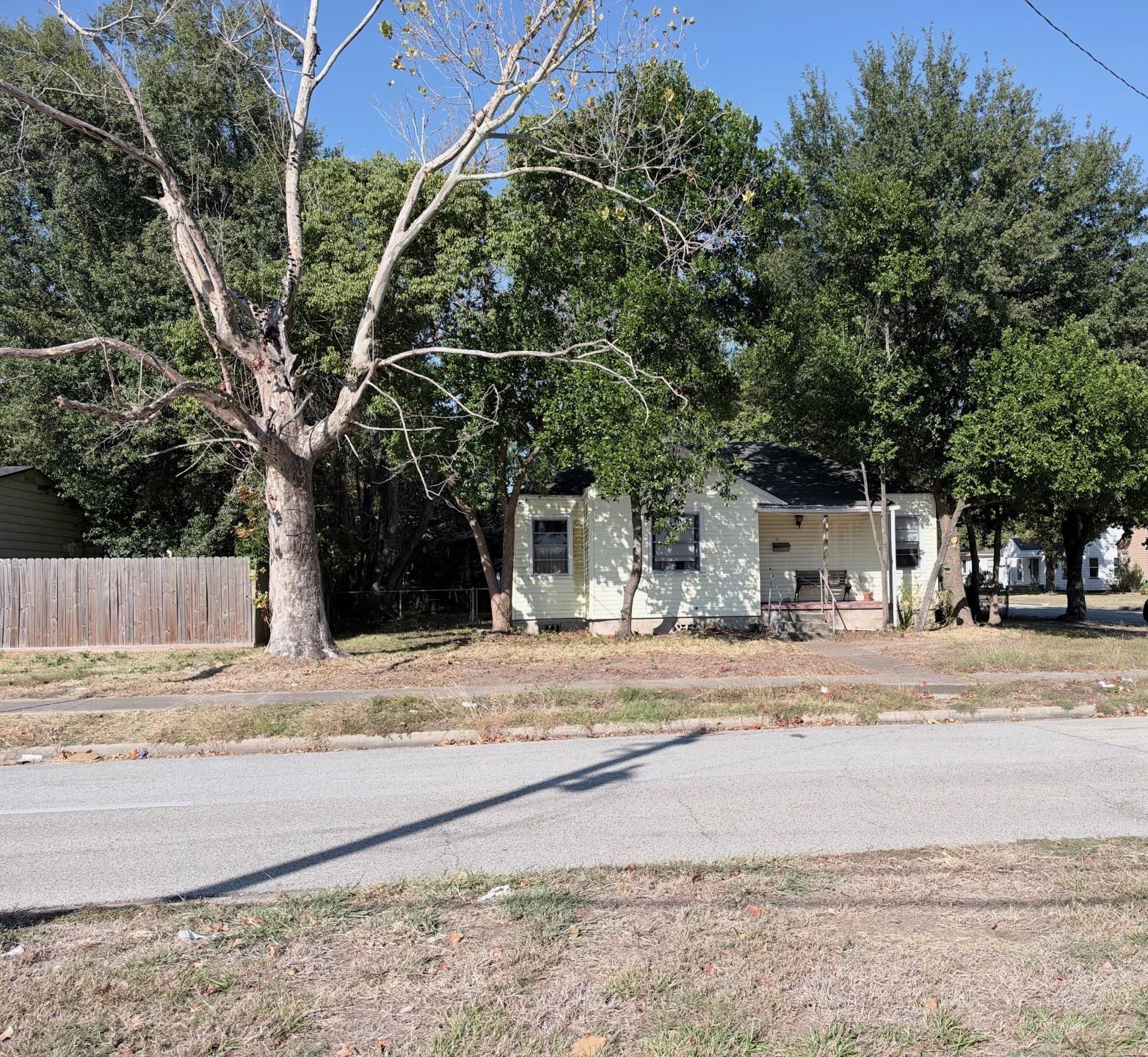 706 E Defee Avenue, Baytown Tx 77520 Property Photo 6