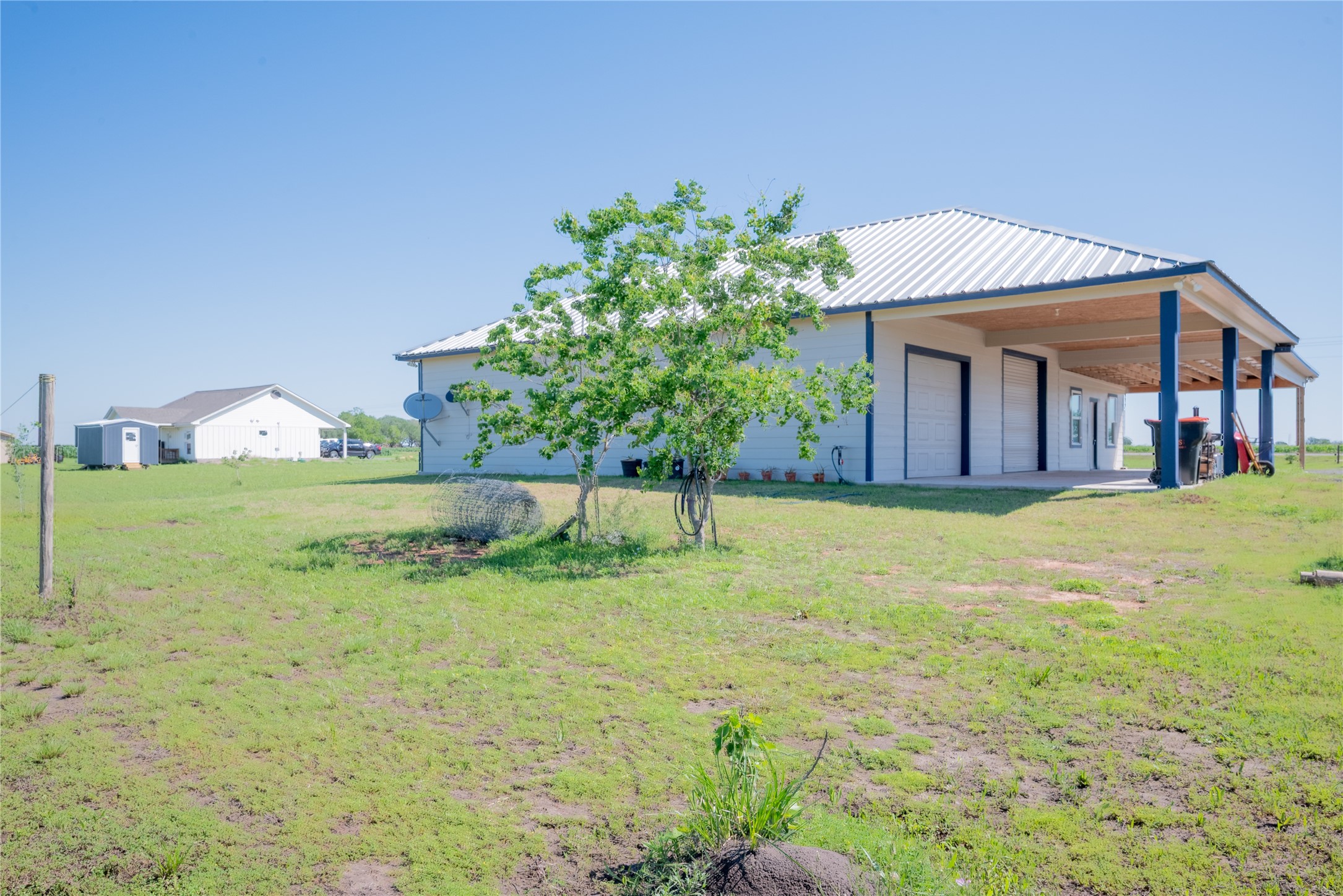 1015 Fm 960 Road Property Photo 1