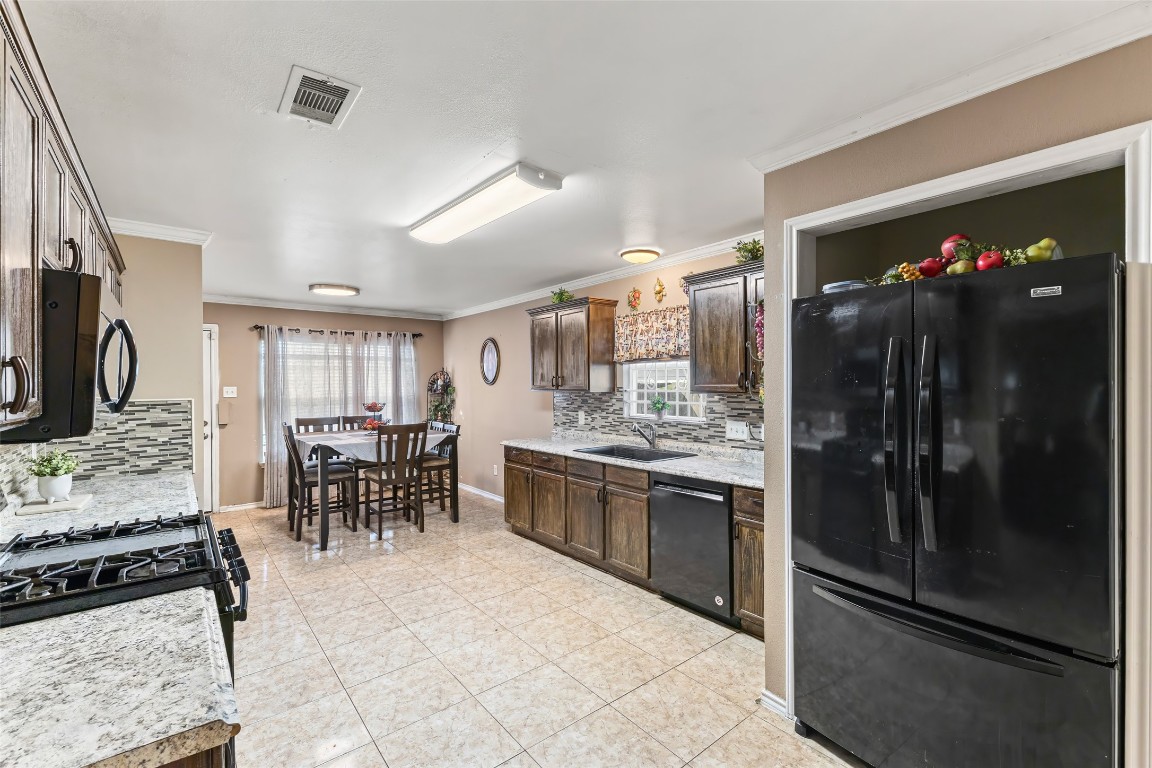 9411 Abbotshall Lane Property Photo 15