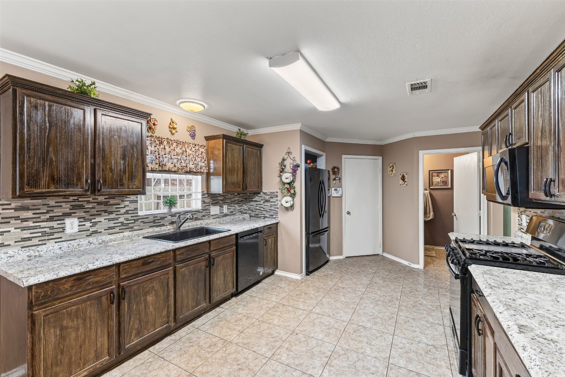 9411 Abbotshall Lane Property Photo 17