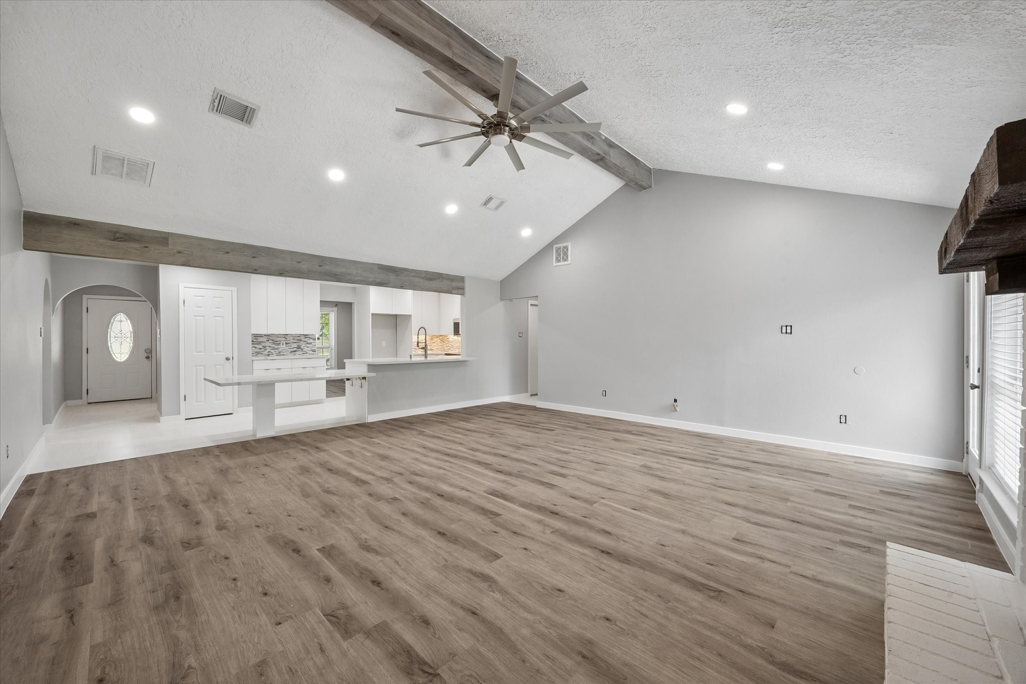 608 Tanglewood Drive Property Photo 8