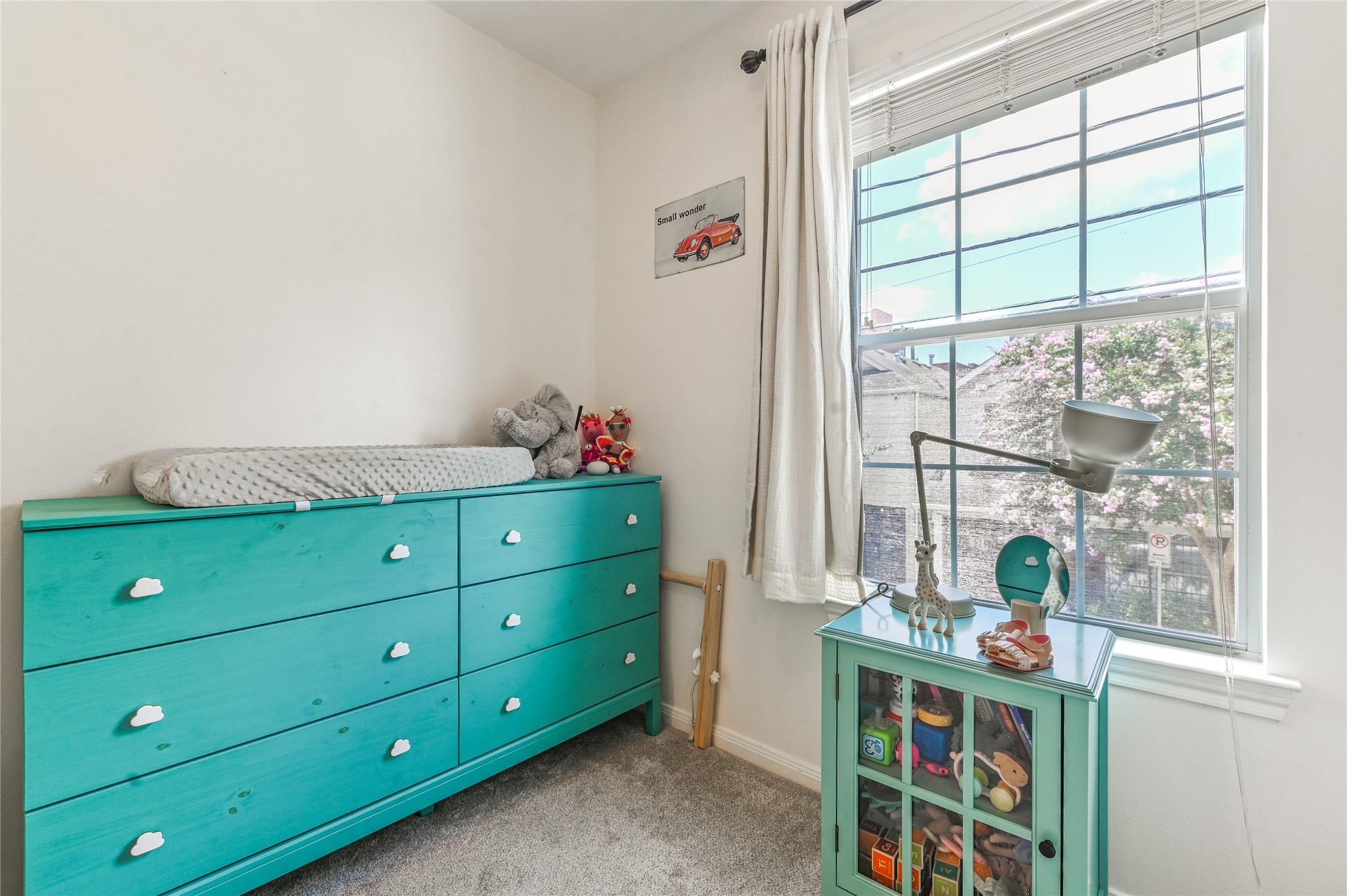 1004 Ruthven Street Property Photo 17