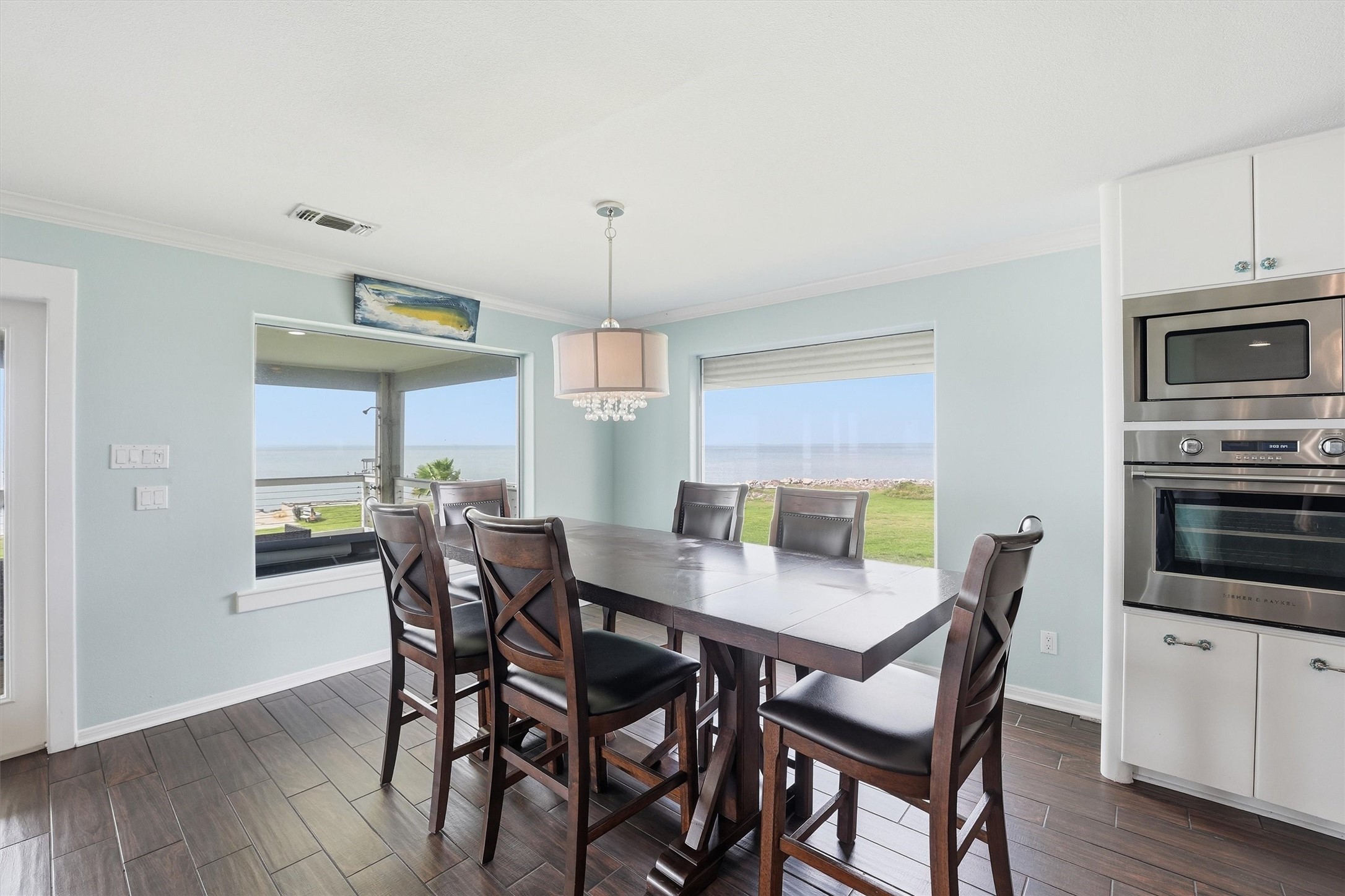 7712 Channelview Drive Property Photo 10