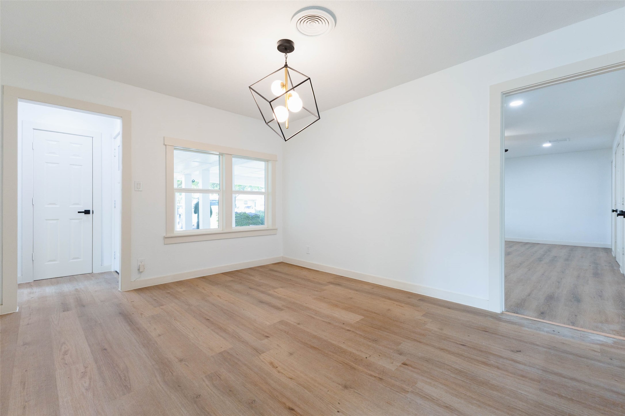 5007 Edfield Street Property Photo 6