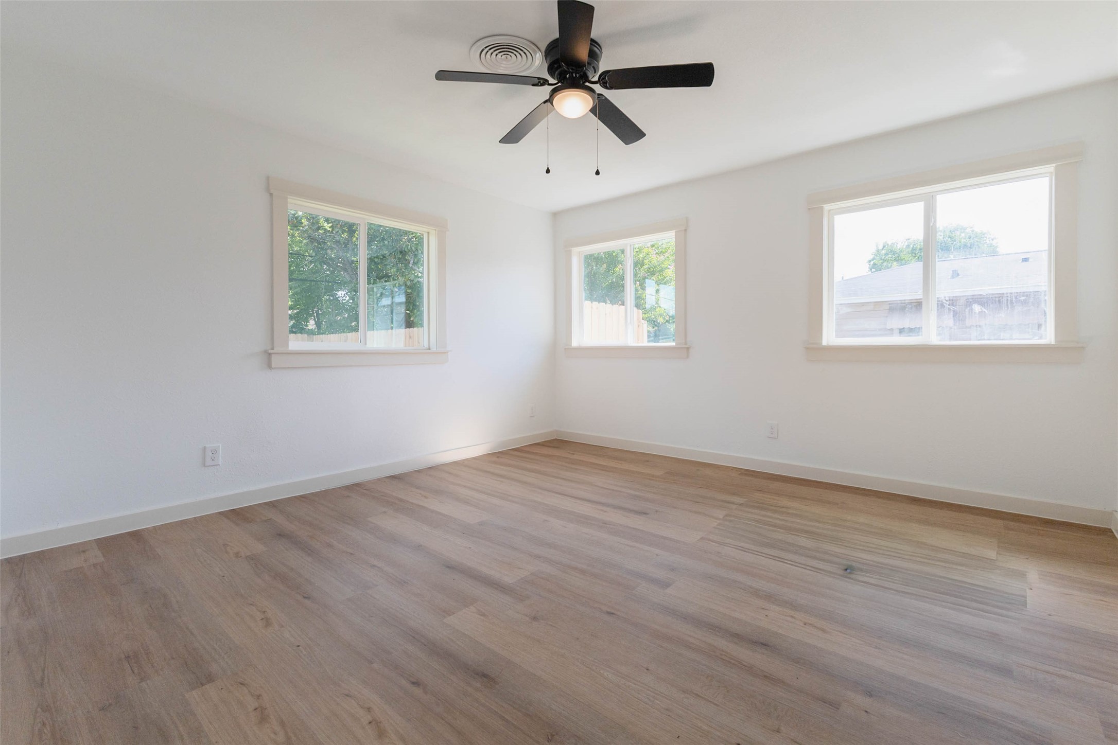 5007 Edfield Street Property Photo 18