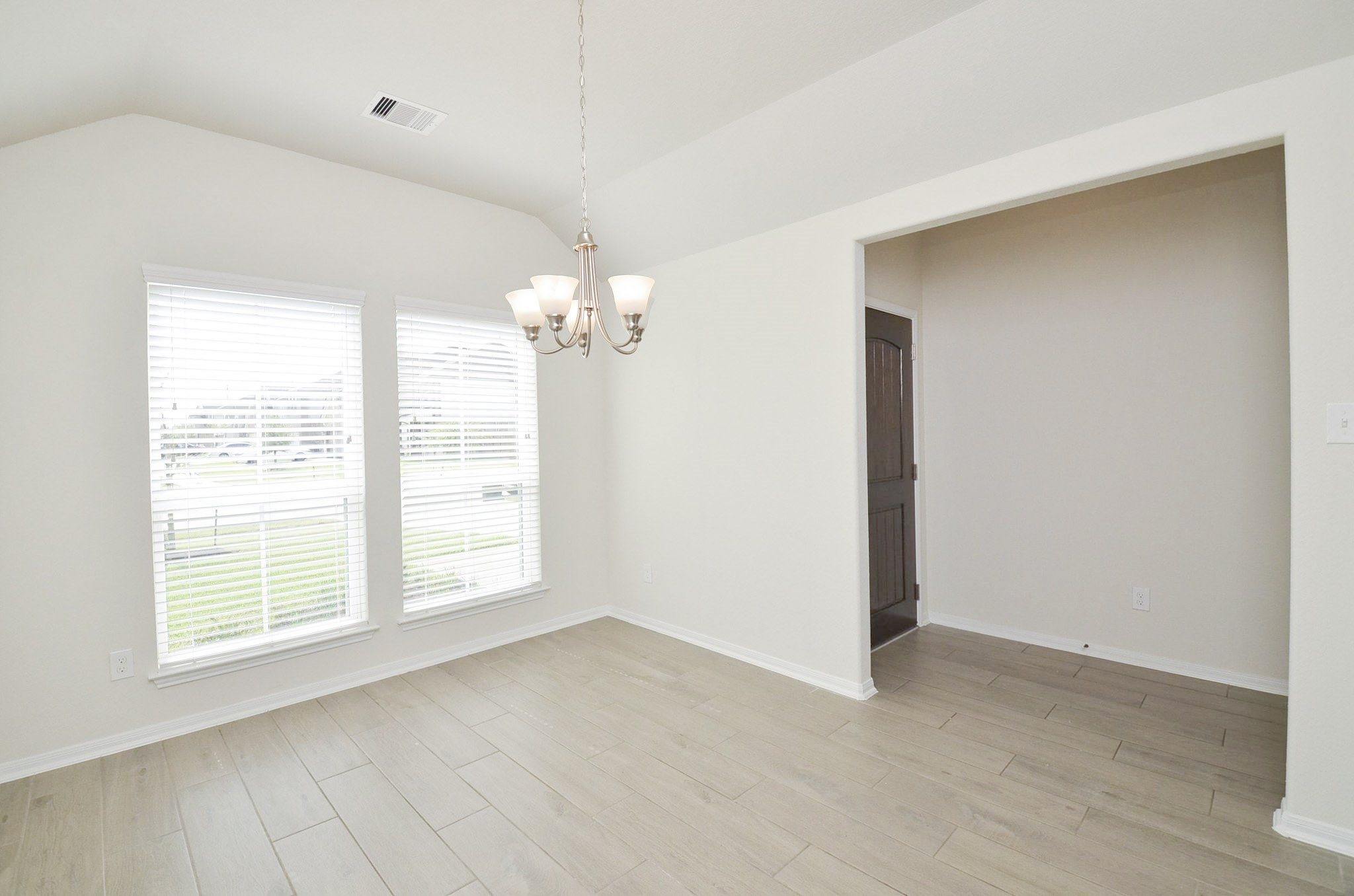 3222 Owl Hollow Drive Property Photo 4