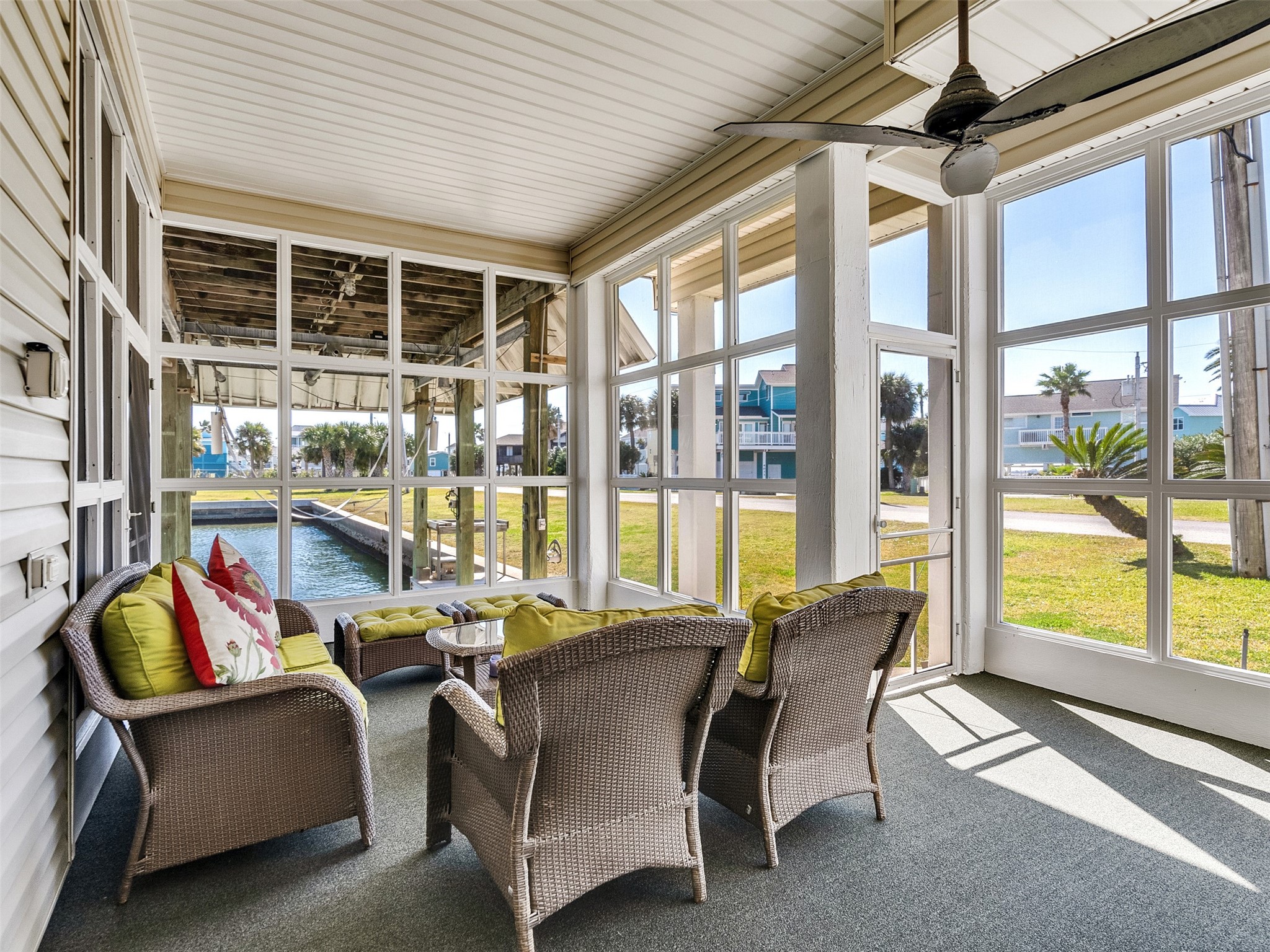 16627 Bayfront Drive Property Photo 10