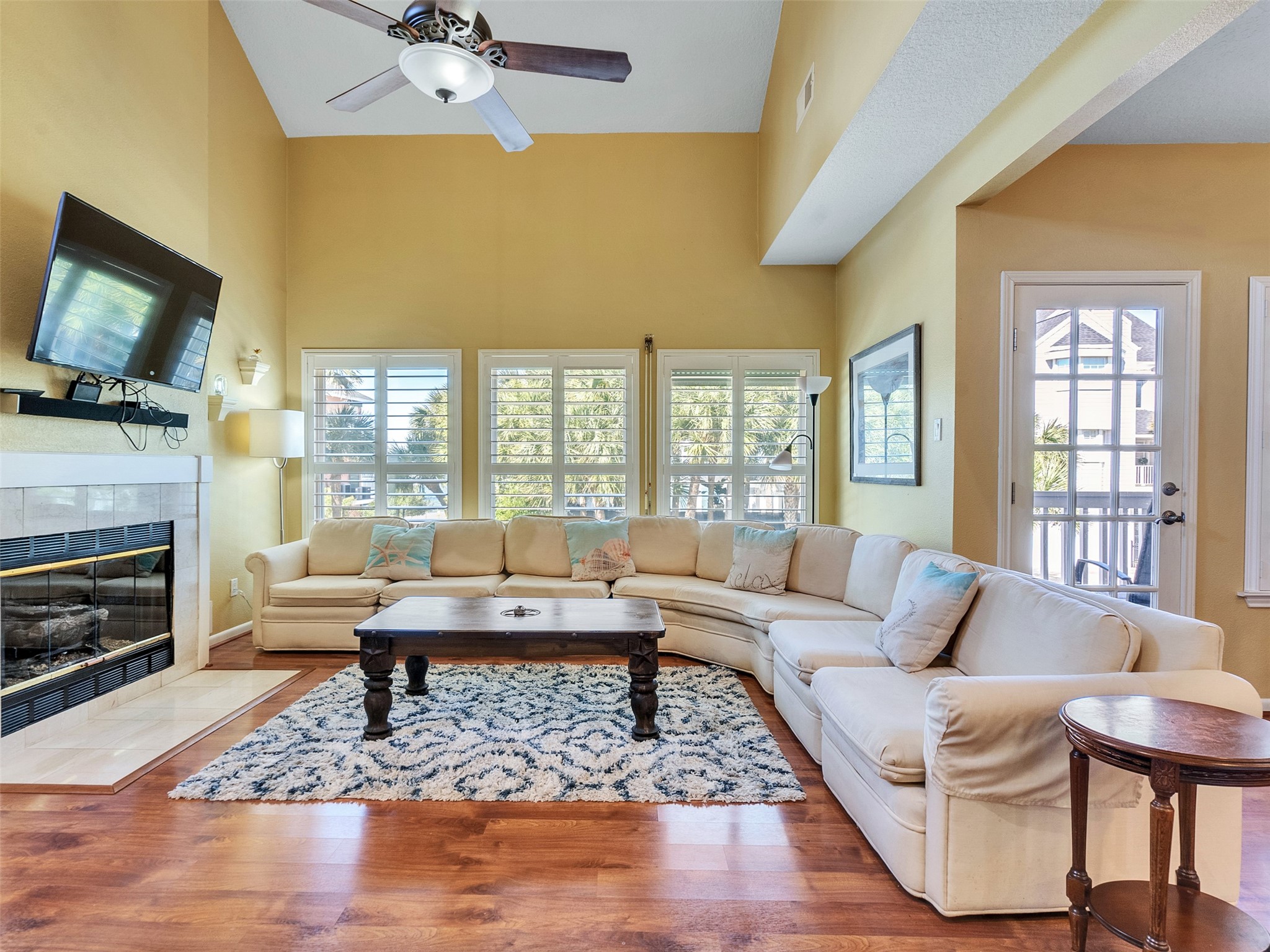 16627 Bayfront Drive Property Photo 14