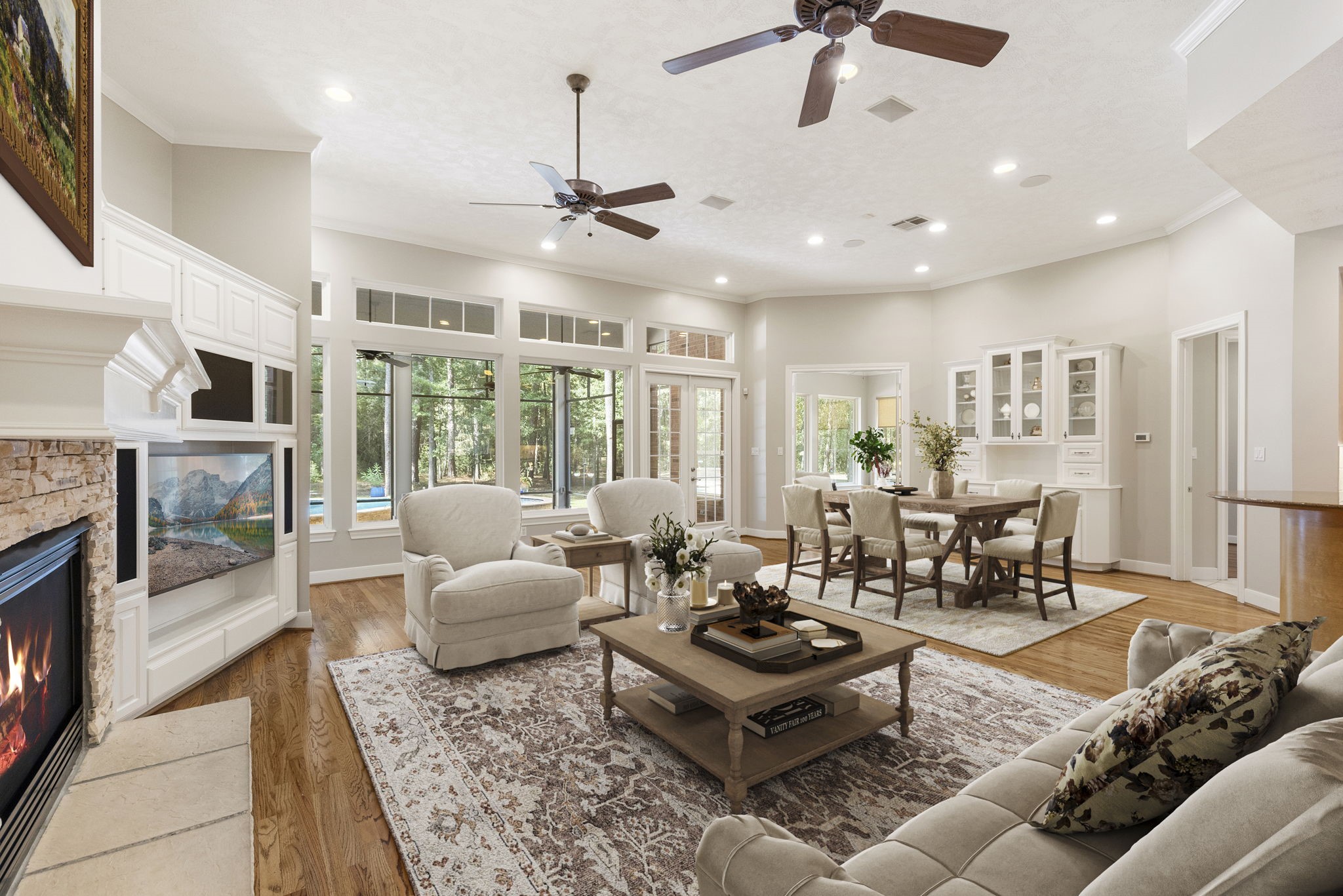 10857 Lake Forest Drive Property Photo 11