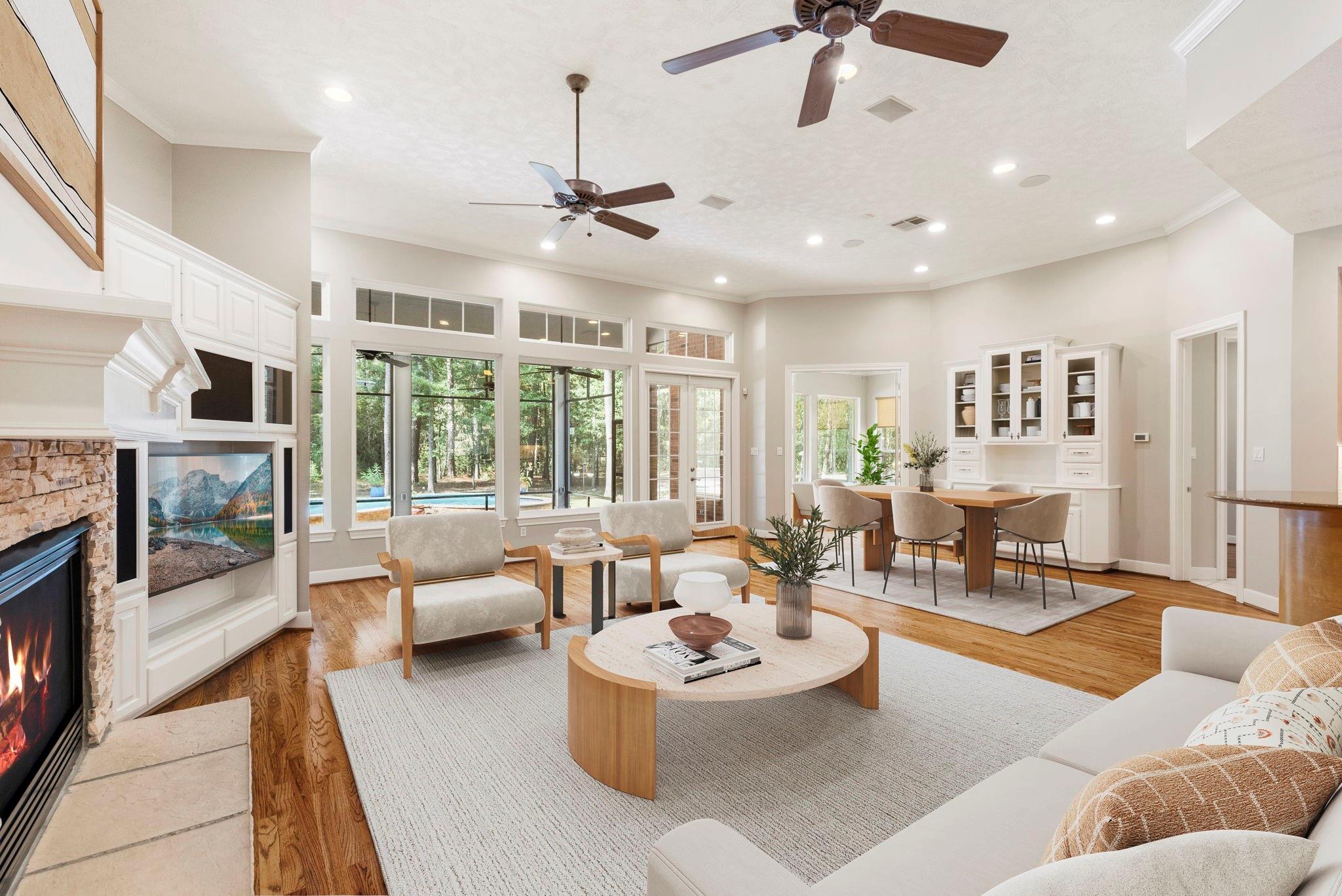 10857 Lake Forest Drive Property Photo 11