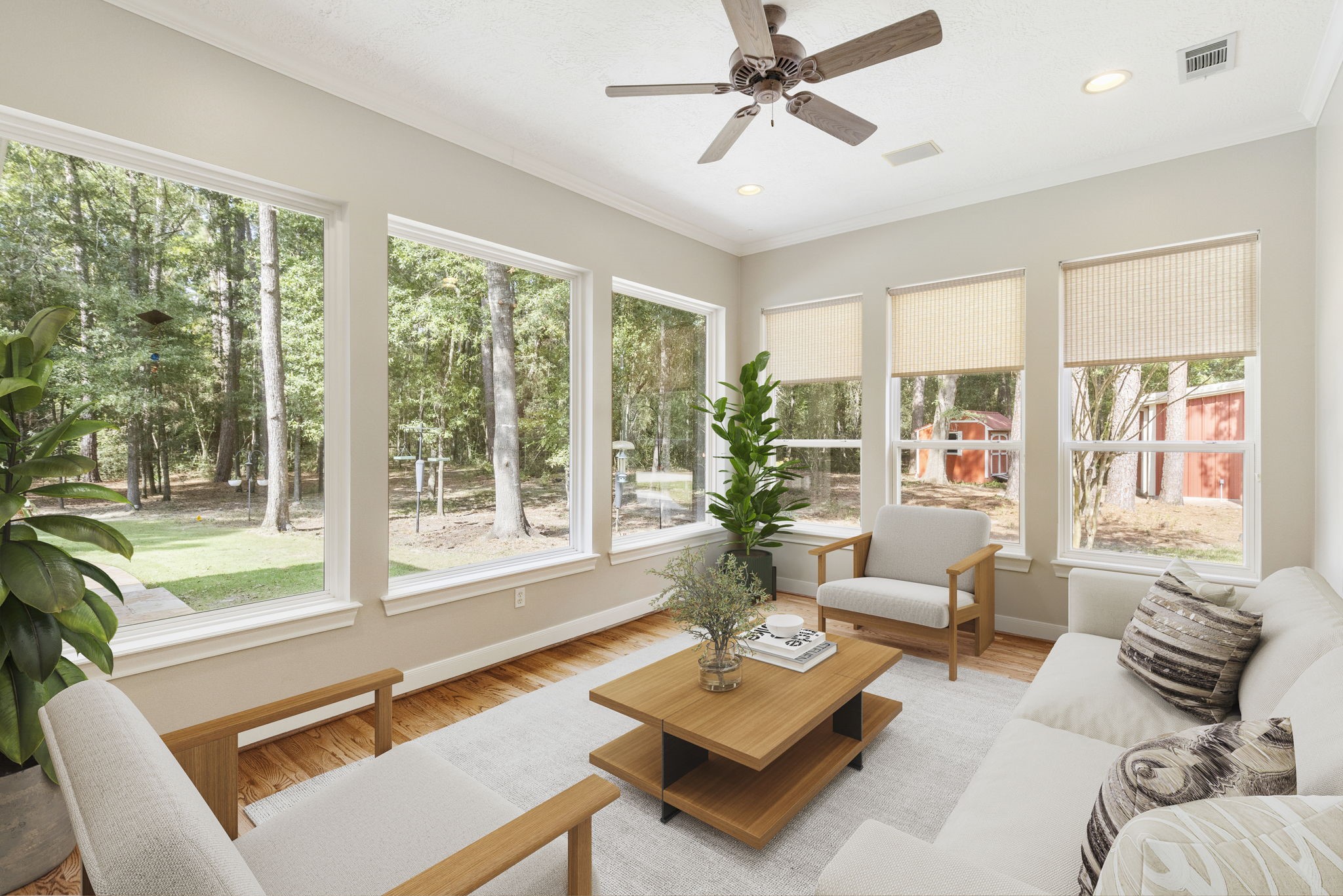 10857 Lake Forest Drive Property Photo 21