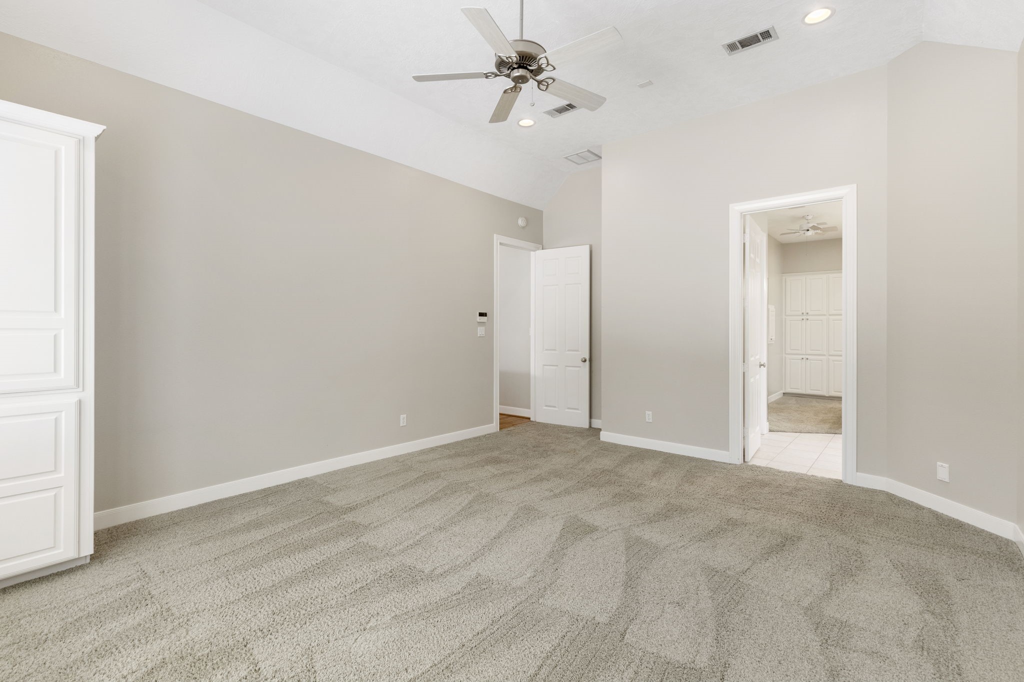 10857 Lake Forest Drive Property Photo 23