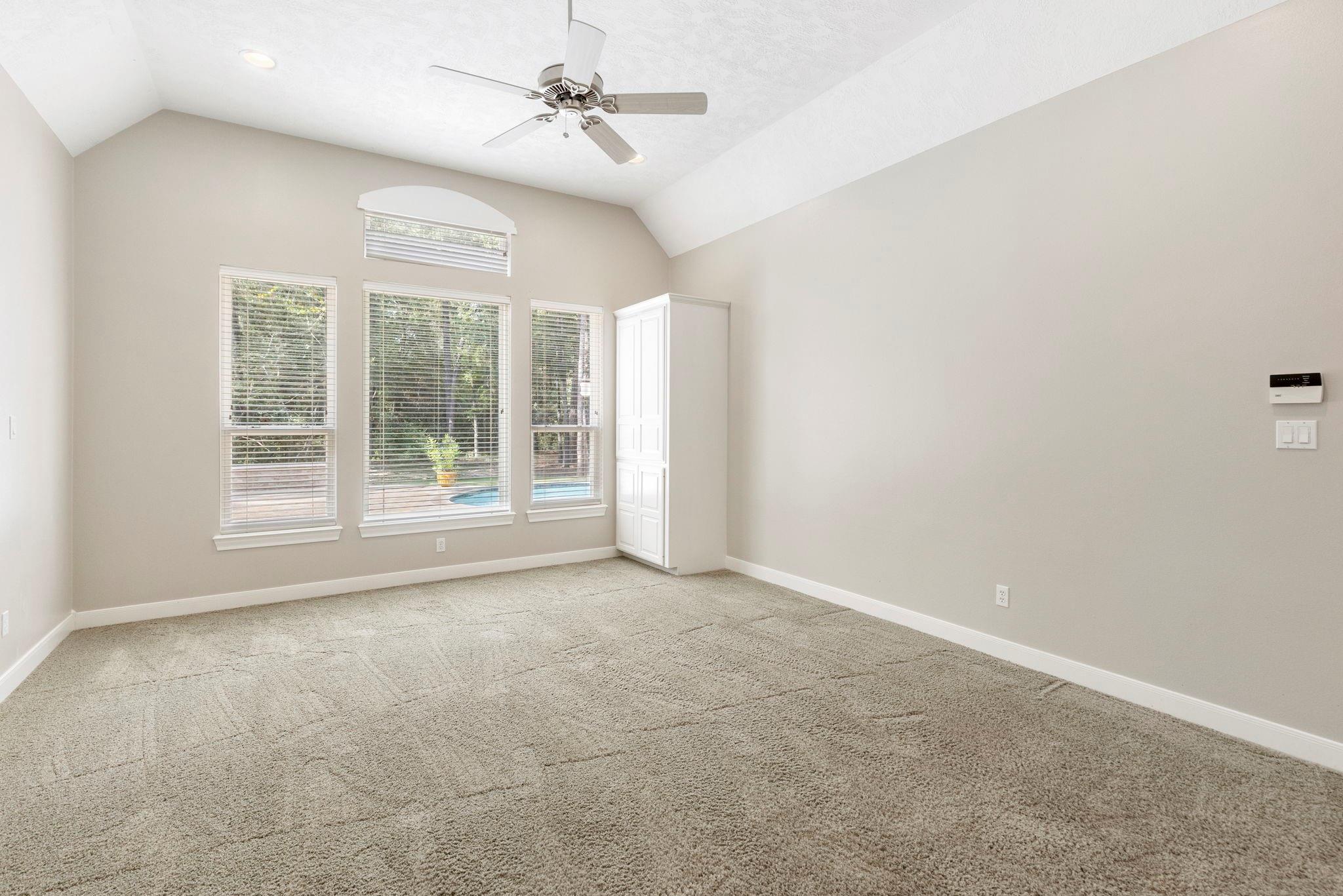 10857 Lake Forest Drive Property Photo 24