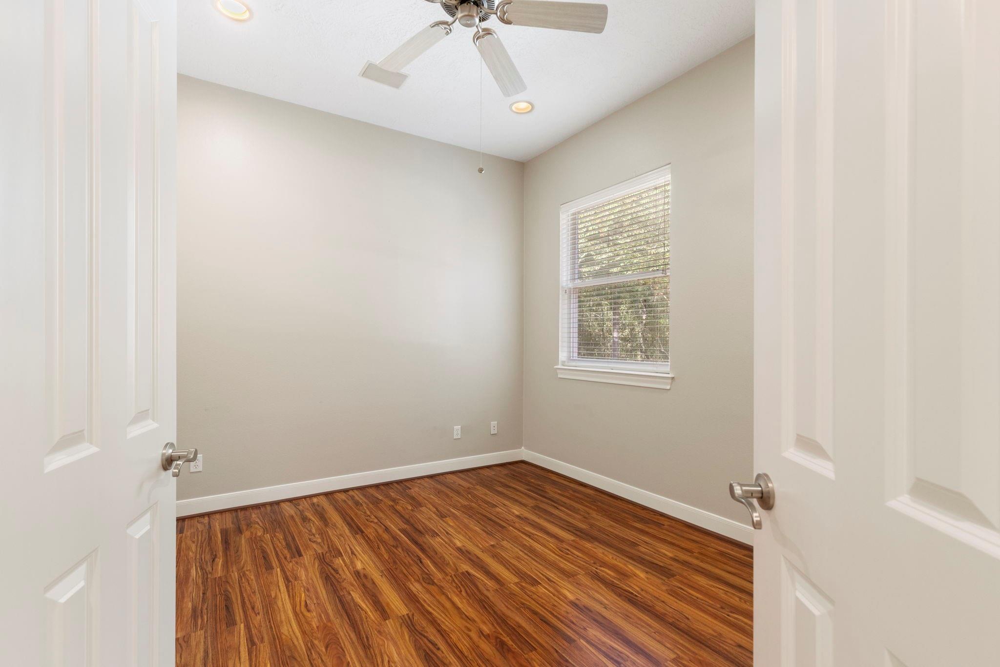 10857 Lake Forest Drive Property Photo 34
