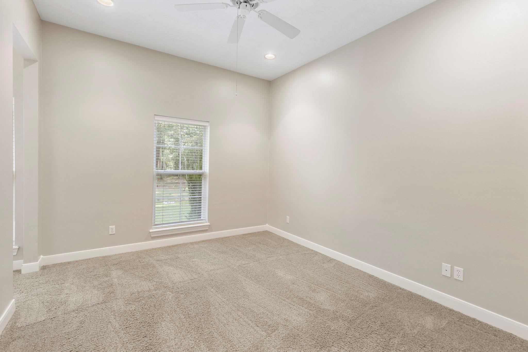 10857 Lake Forest Drive Property Photo 36