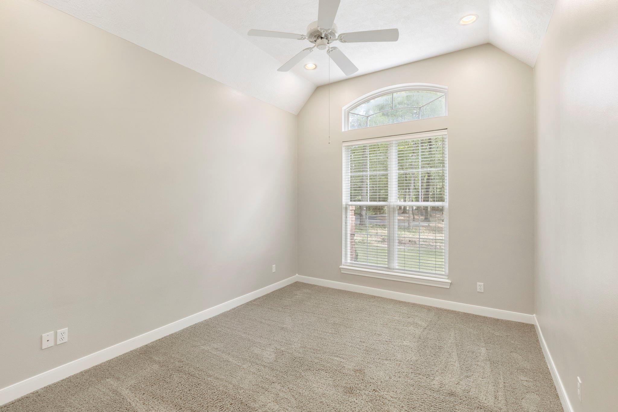 10857 Lake Forest Drive Property Photo 38