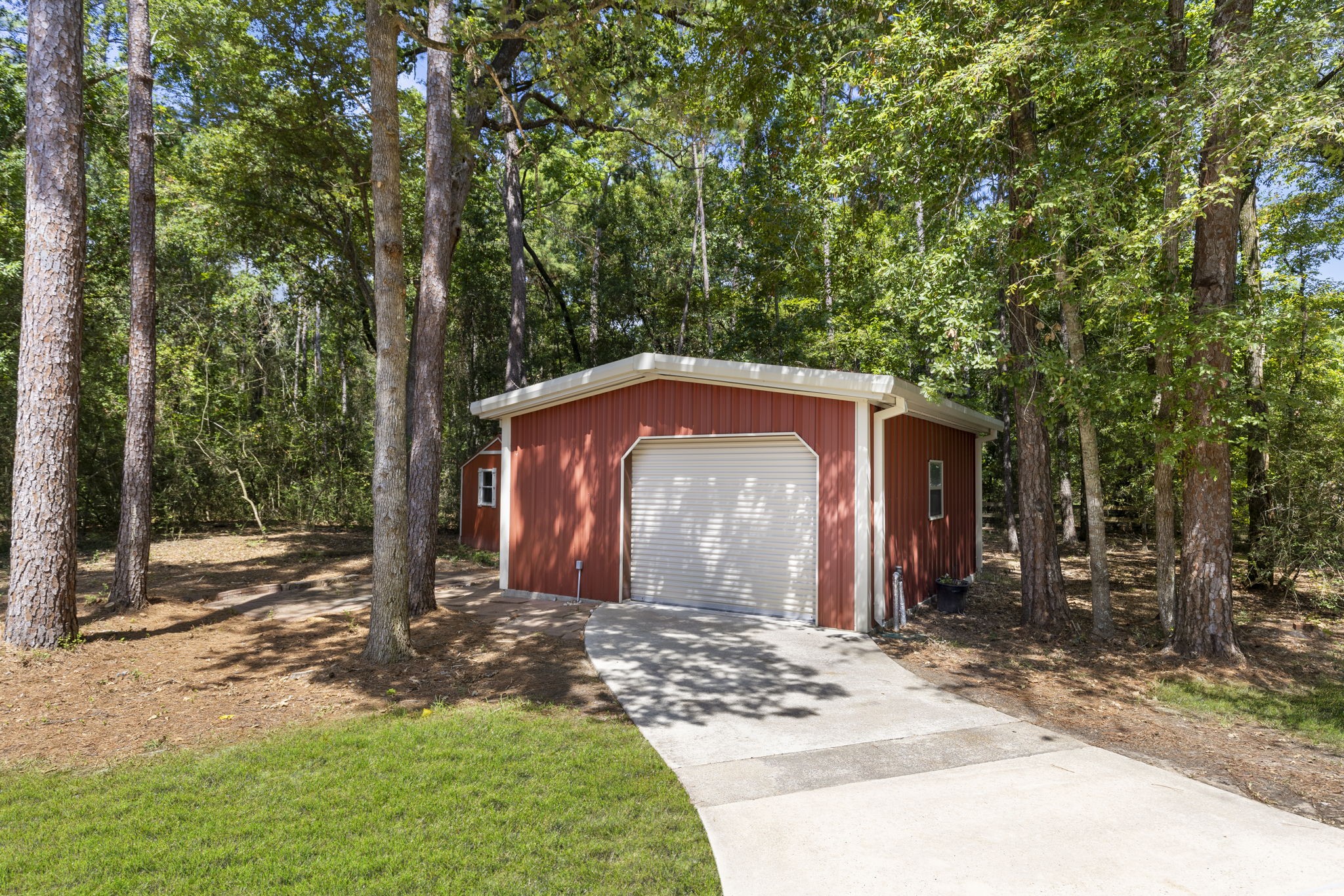 10857 Lake Forest Drive Property Photo 44