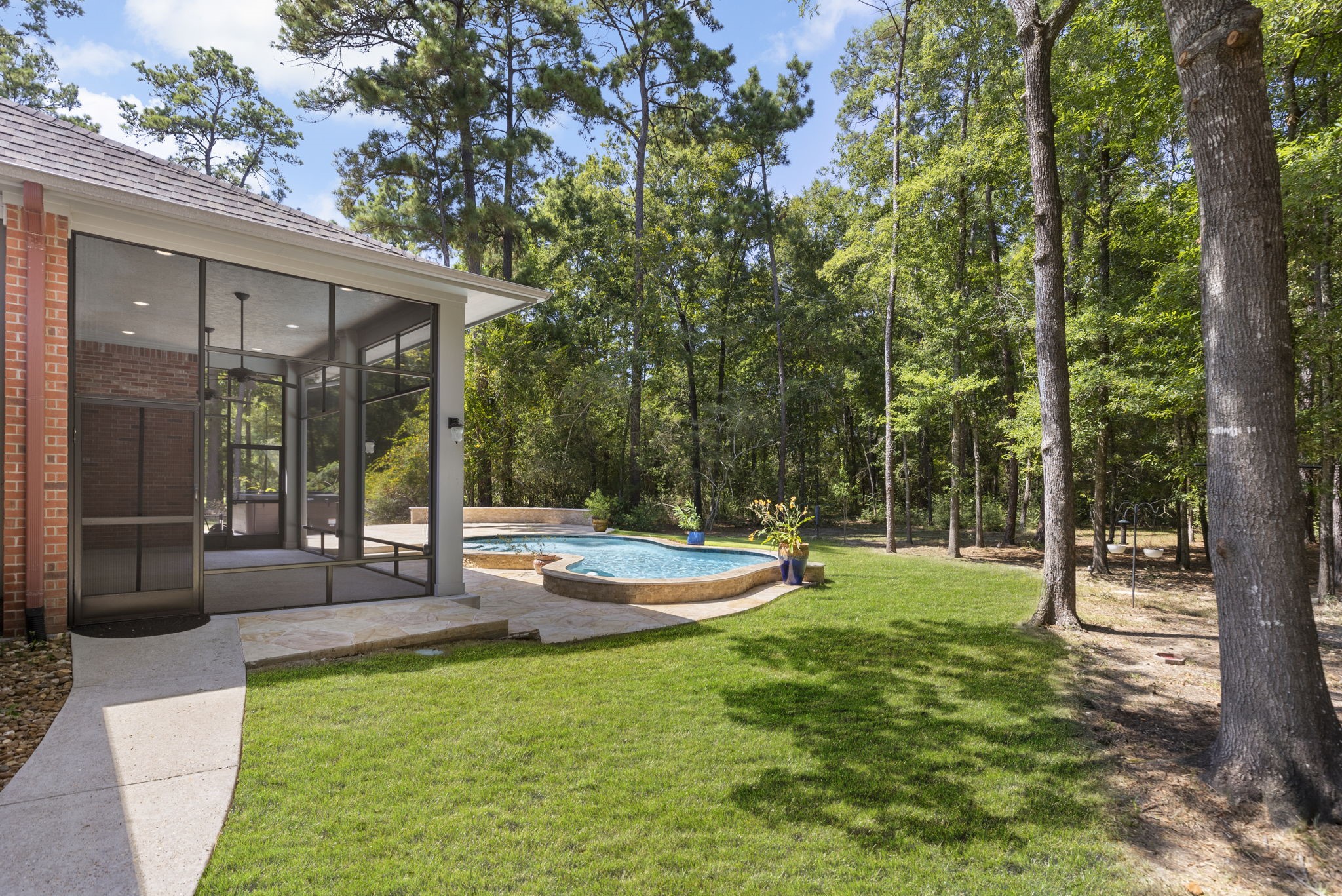 10857 Lake Forest Drive Property Photo 45