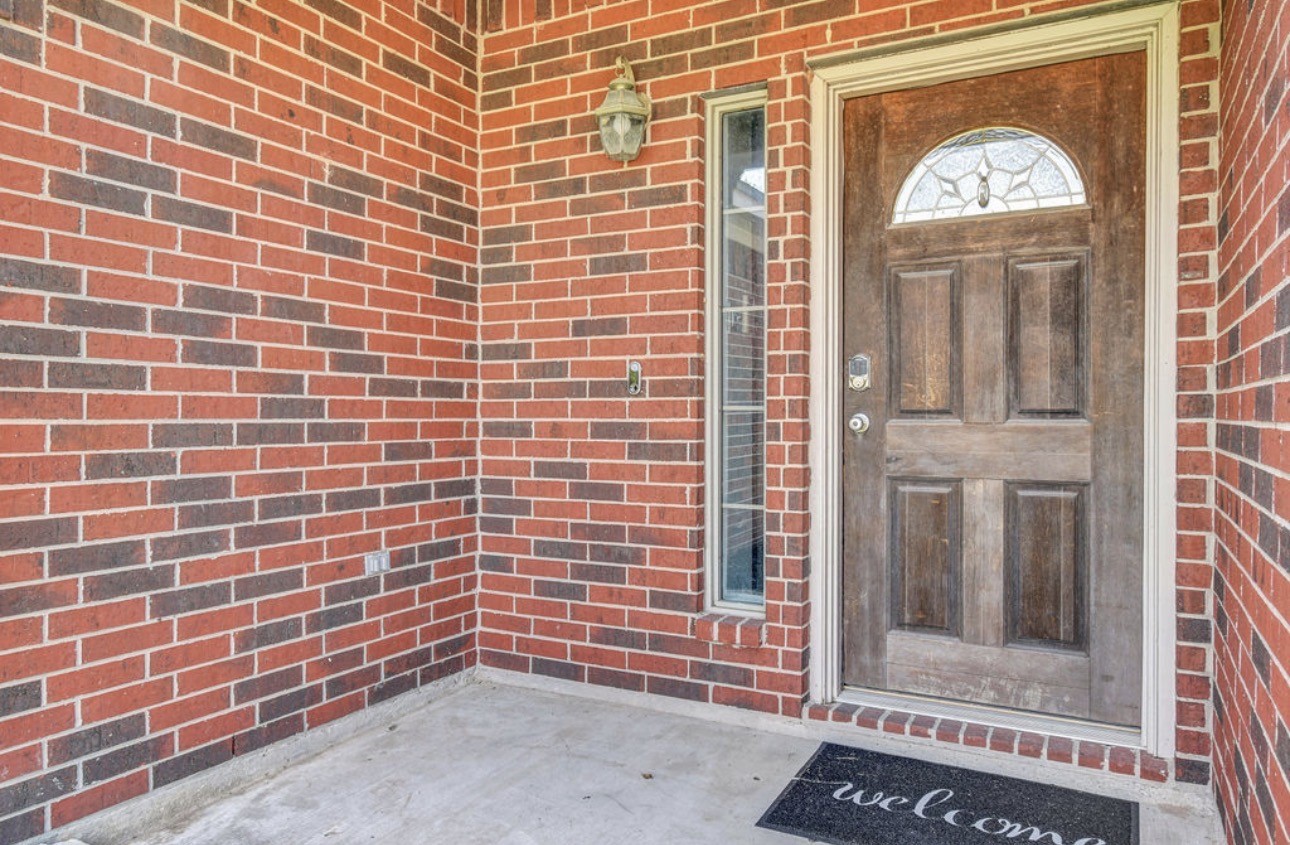 218 Lexington Avenue Property Photo 3