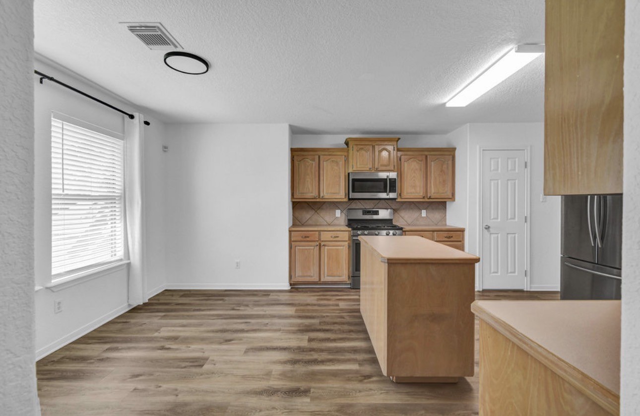 218 Lexington Avenue Property Photo 6