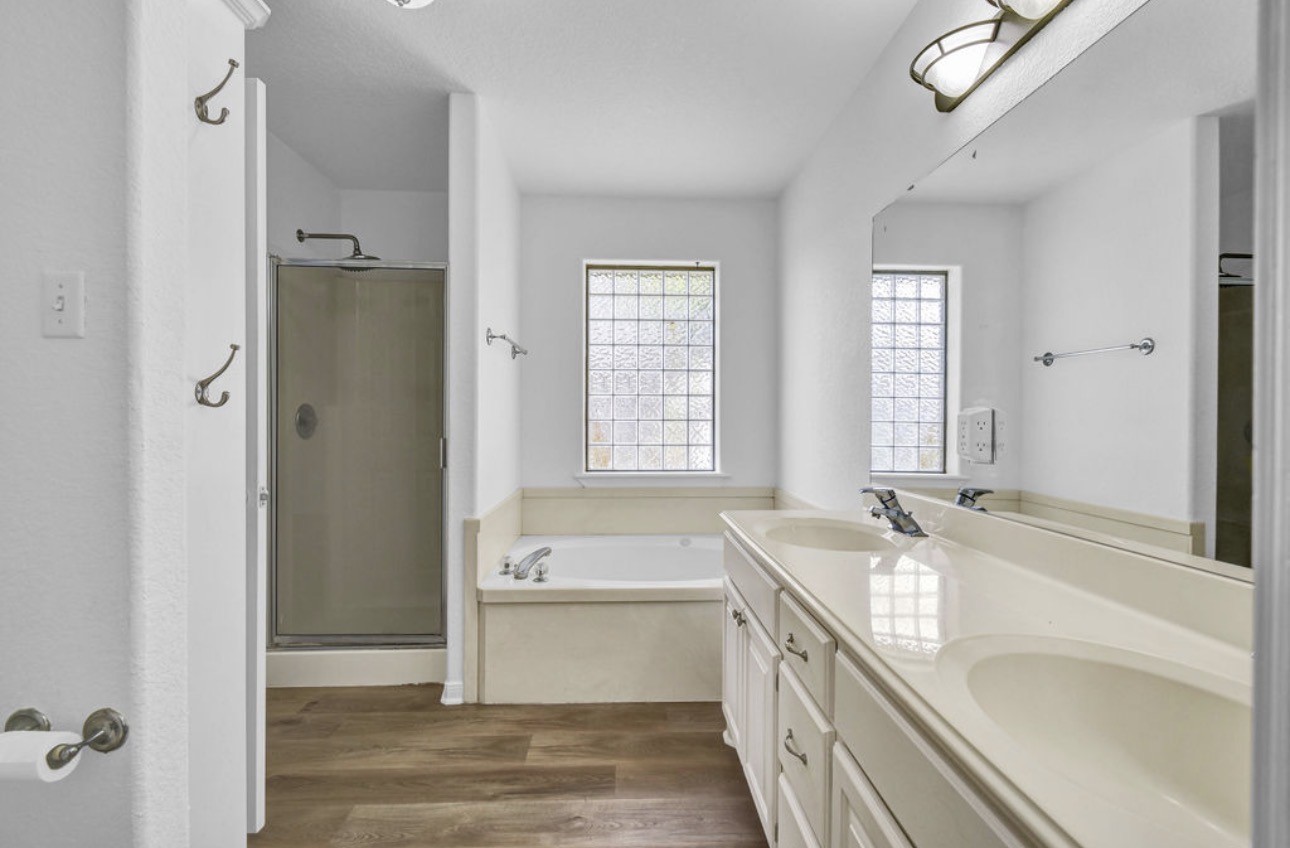 218 Lexington Avenue Property Photo 16