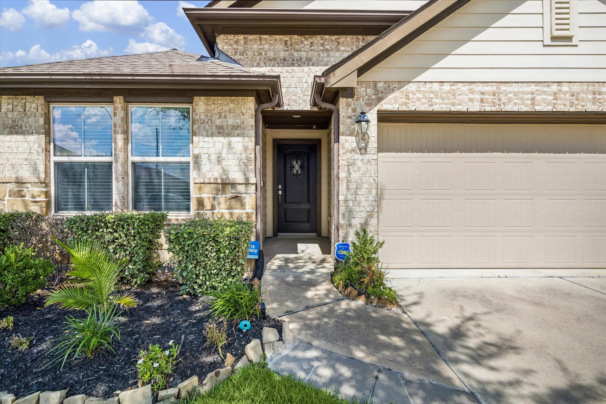 20274 Creekdale Bend Drive Property Photo 2