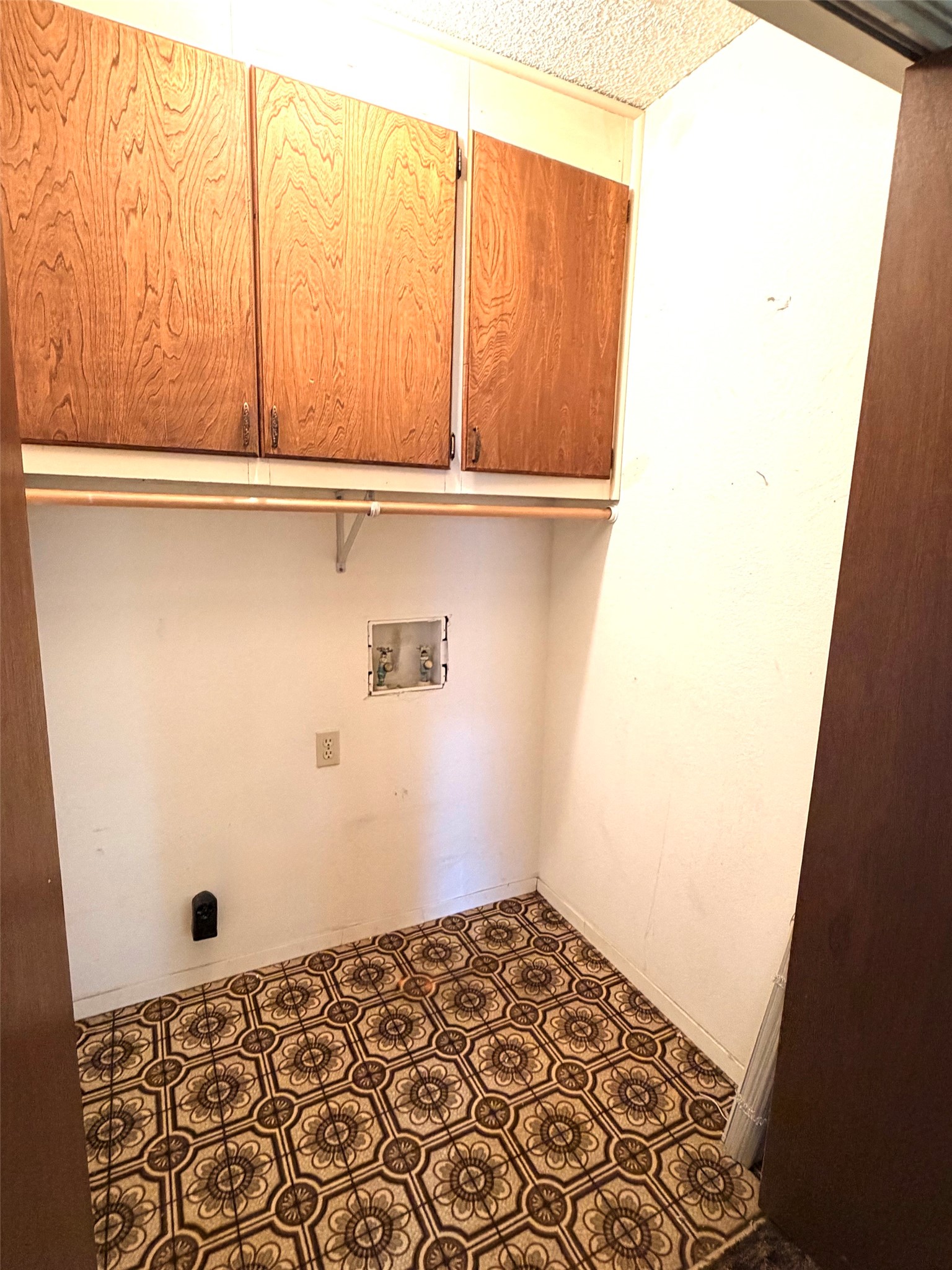 305 Gaywood Lane Property Photo 11
