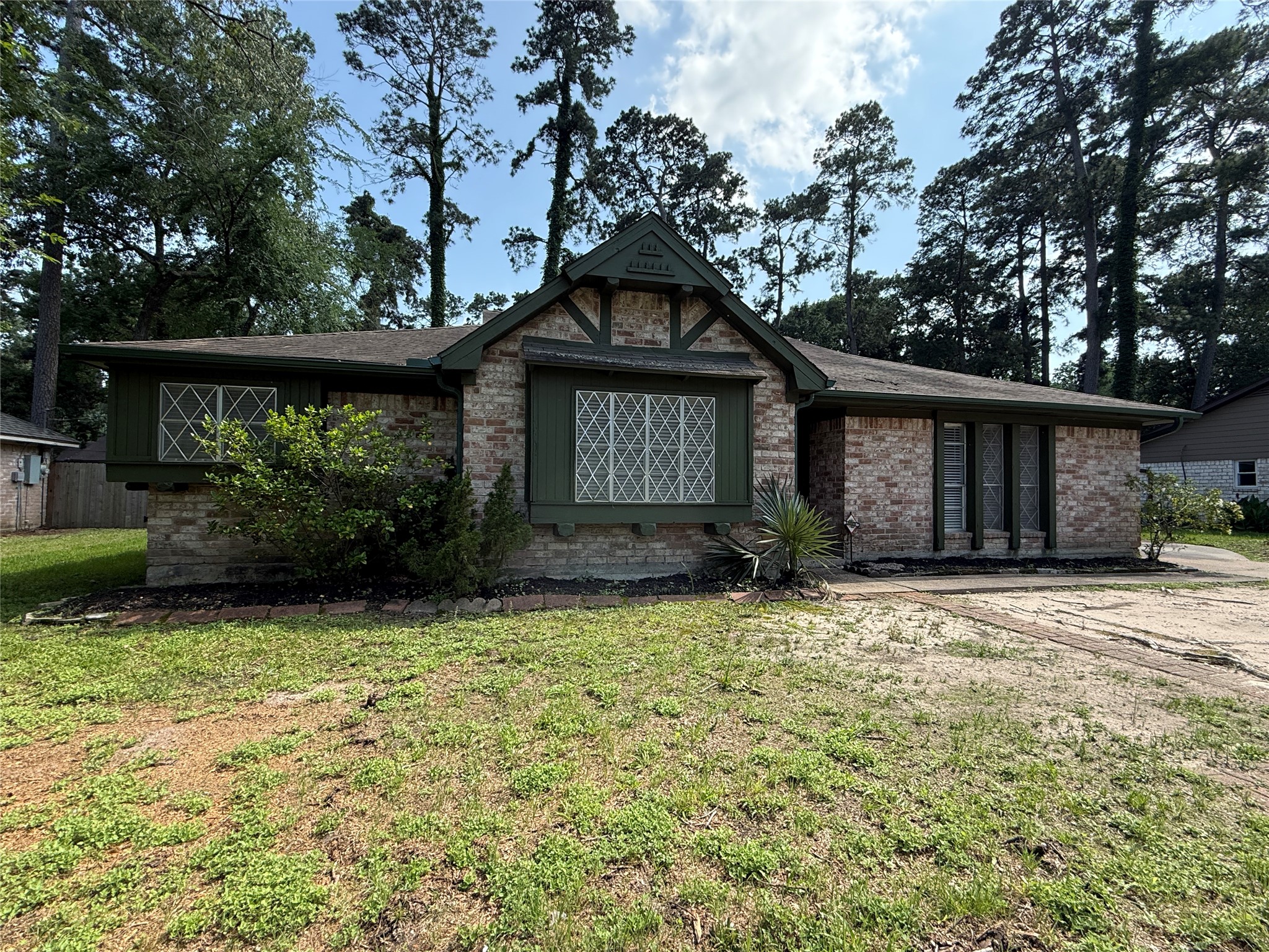 422 Gamewood Drive Property Photo 3