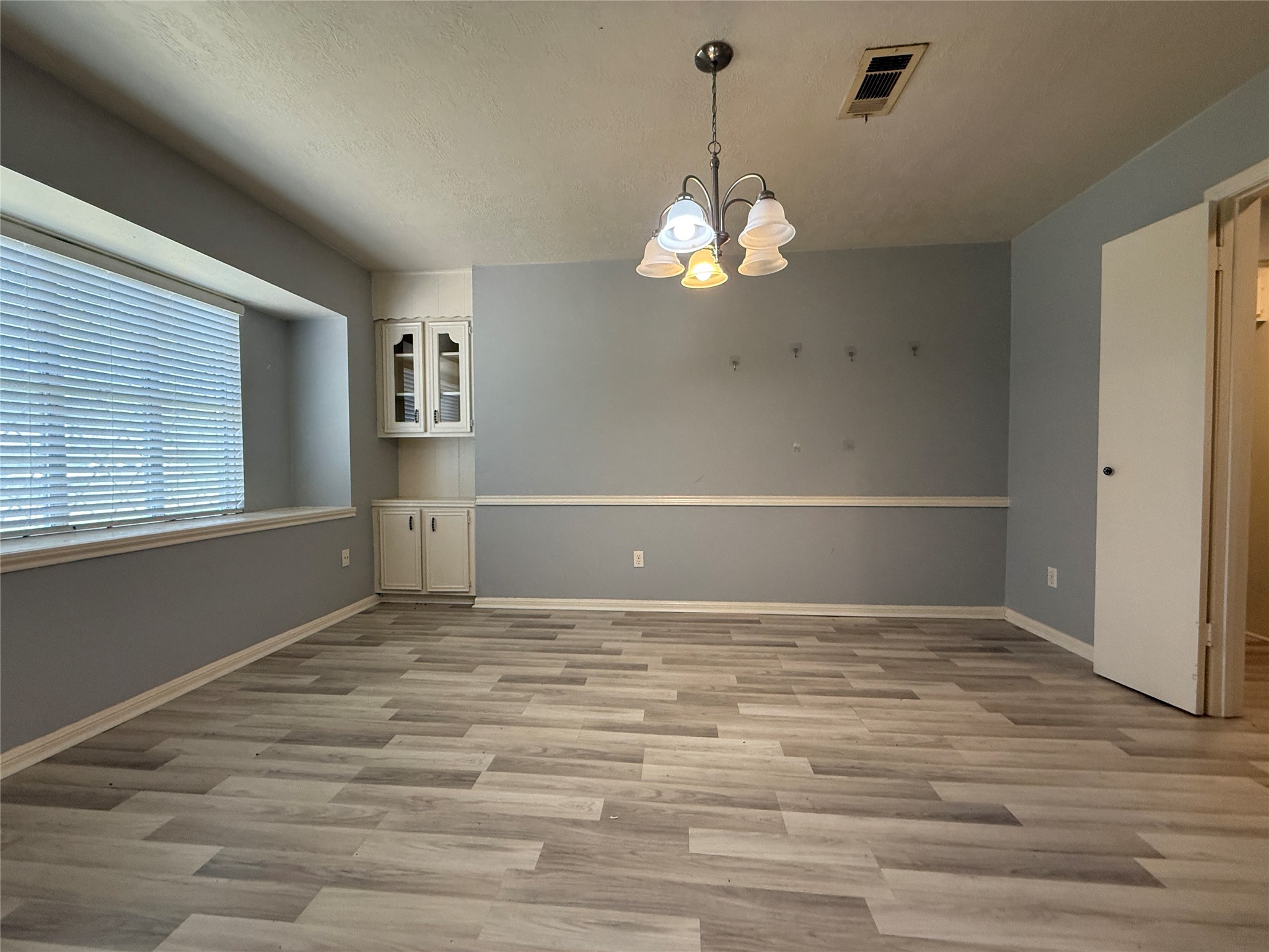 422 Gamewood Drive Property Photo 8