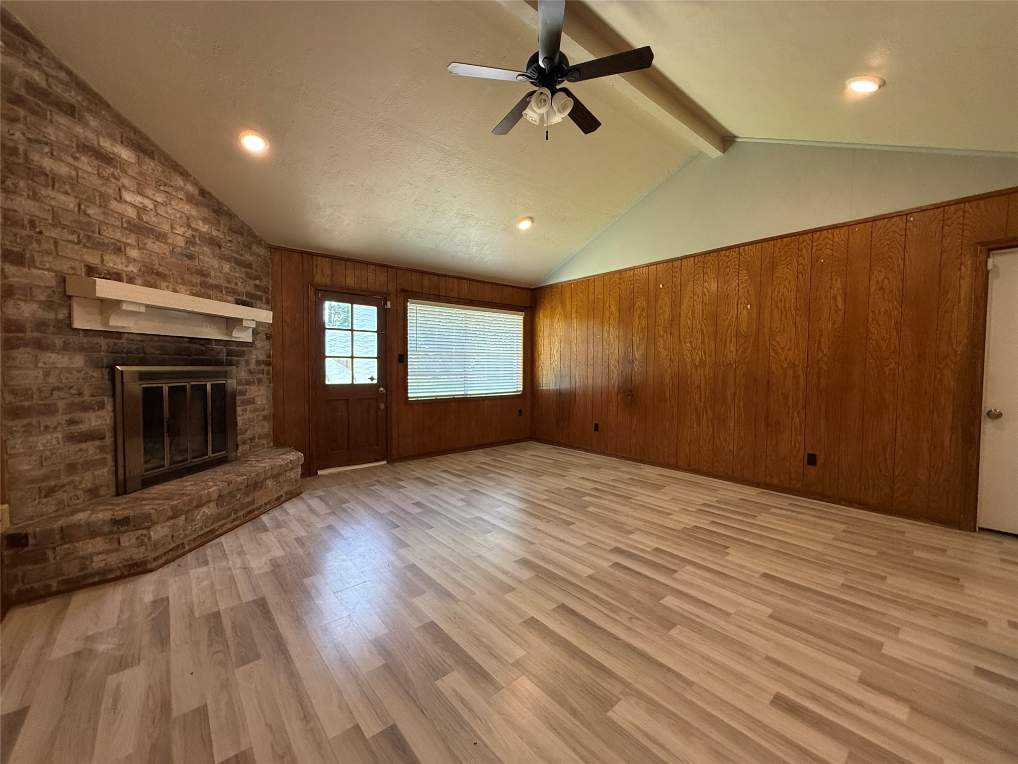 422 Gamewood Drive Property Photo 11