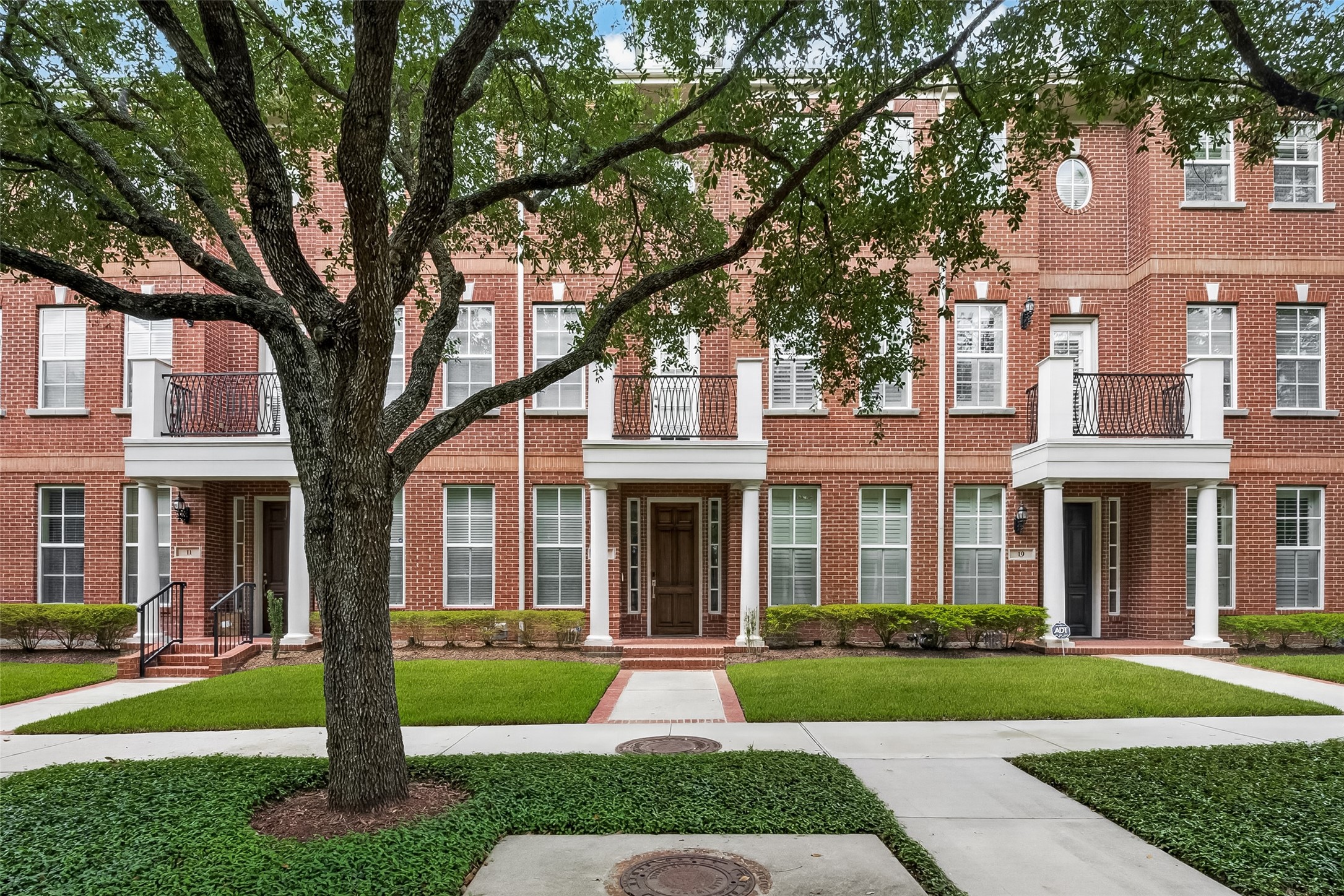 15 Islewood Boulevard Property Photo 1