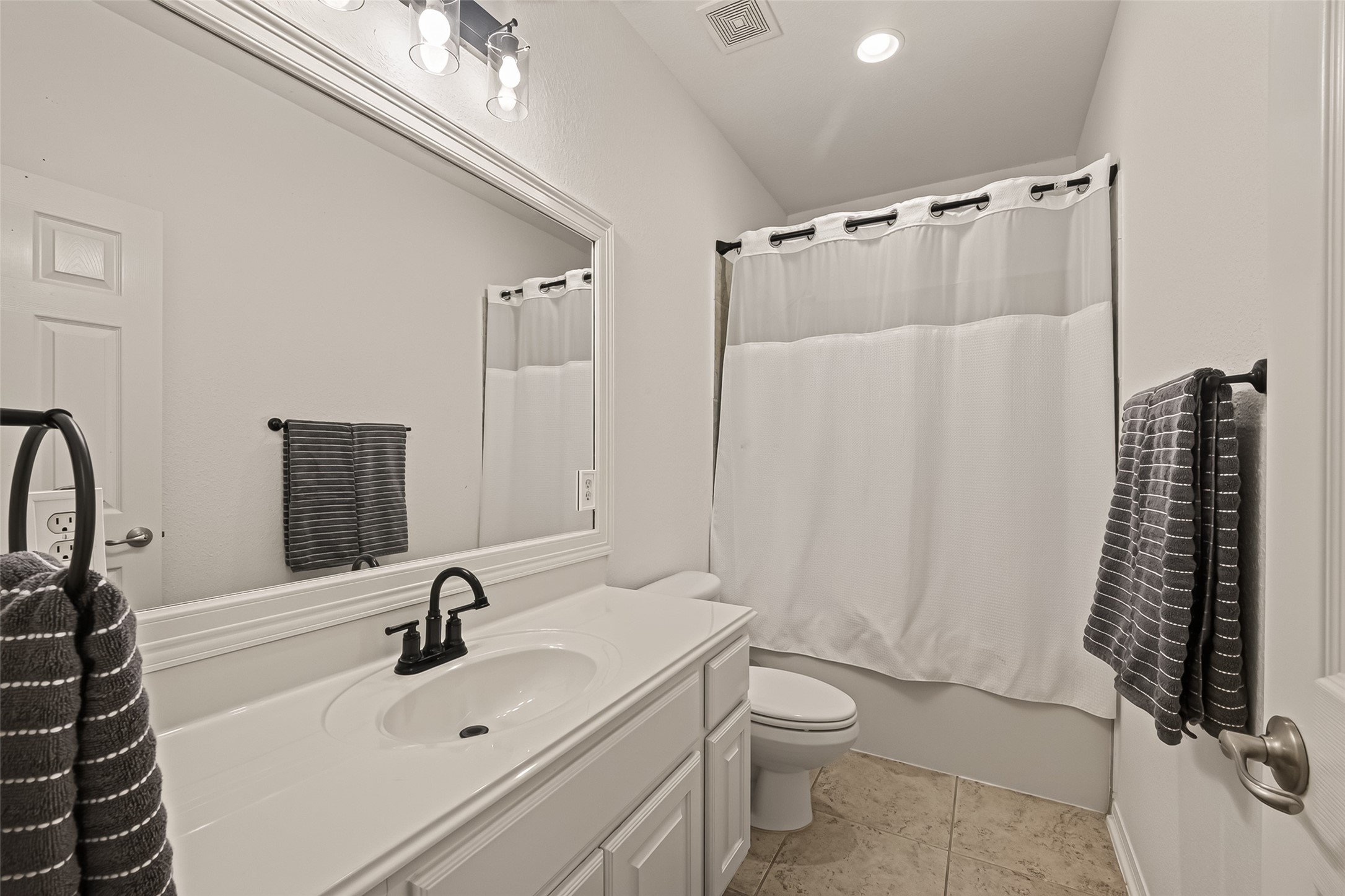 15 Islewood Boulevard Property Photo 27