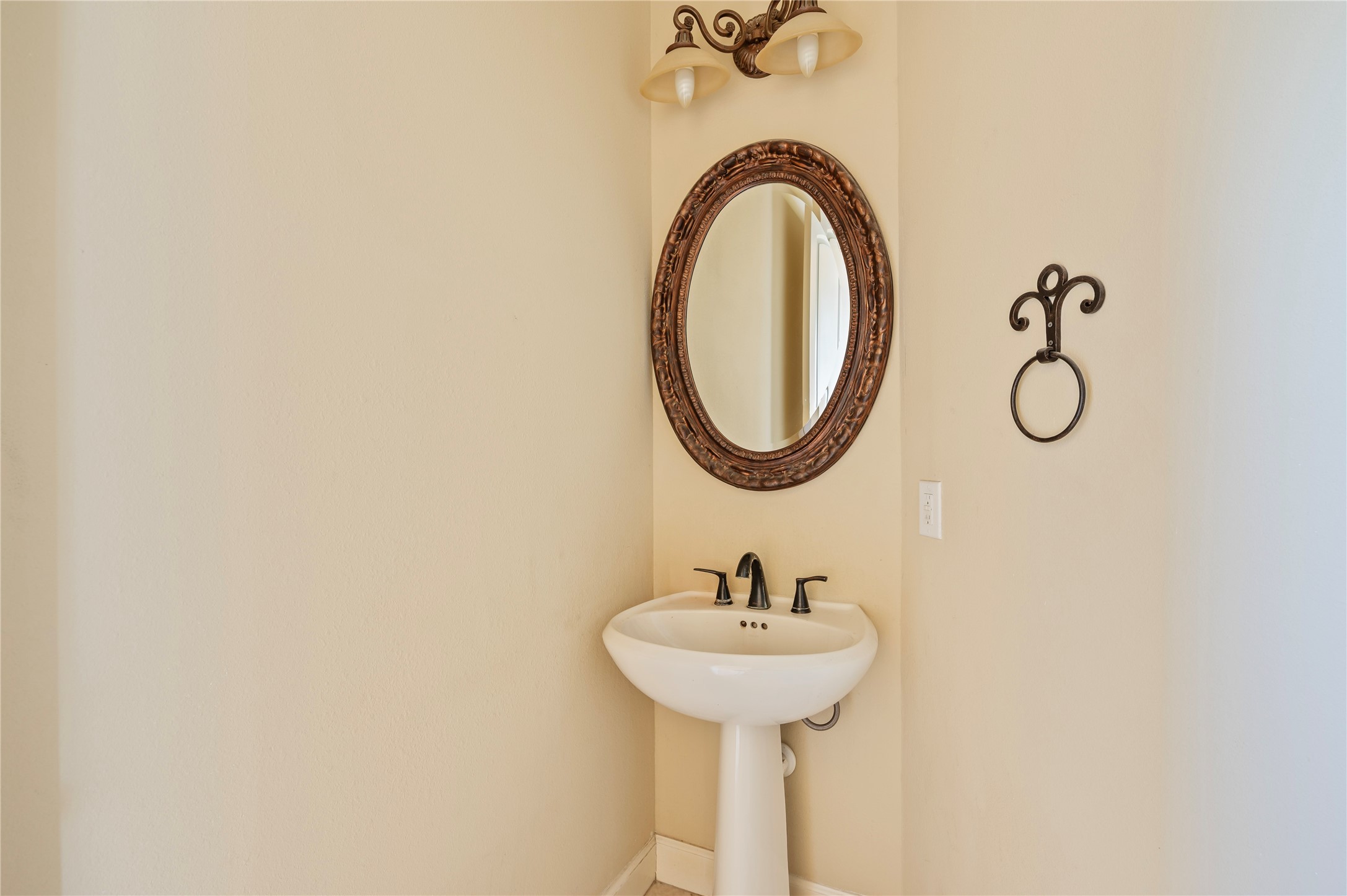 538 Villa Drive Property Photo 24