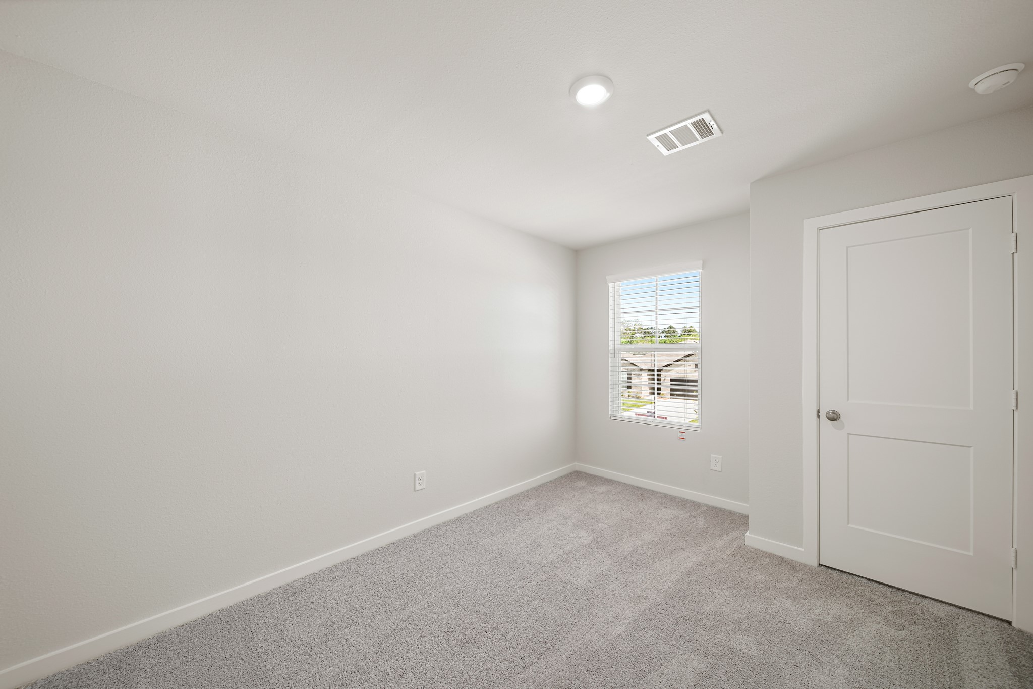 217 Valiant Ridge Trail Property Photo 17