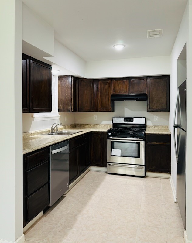 647 Regal Street Property Photo 1