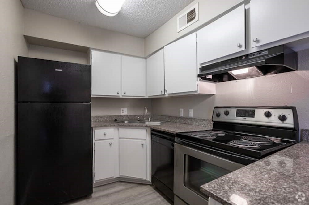 6505 Westheimer Road 155 Property Photo 6