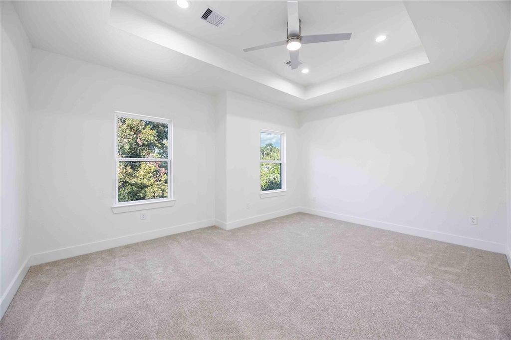 5222 Gold Street B Property Photo 17