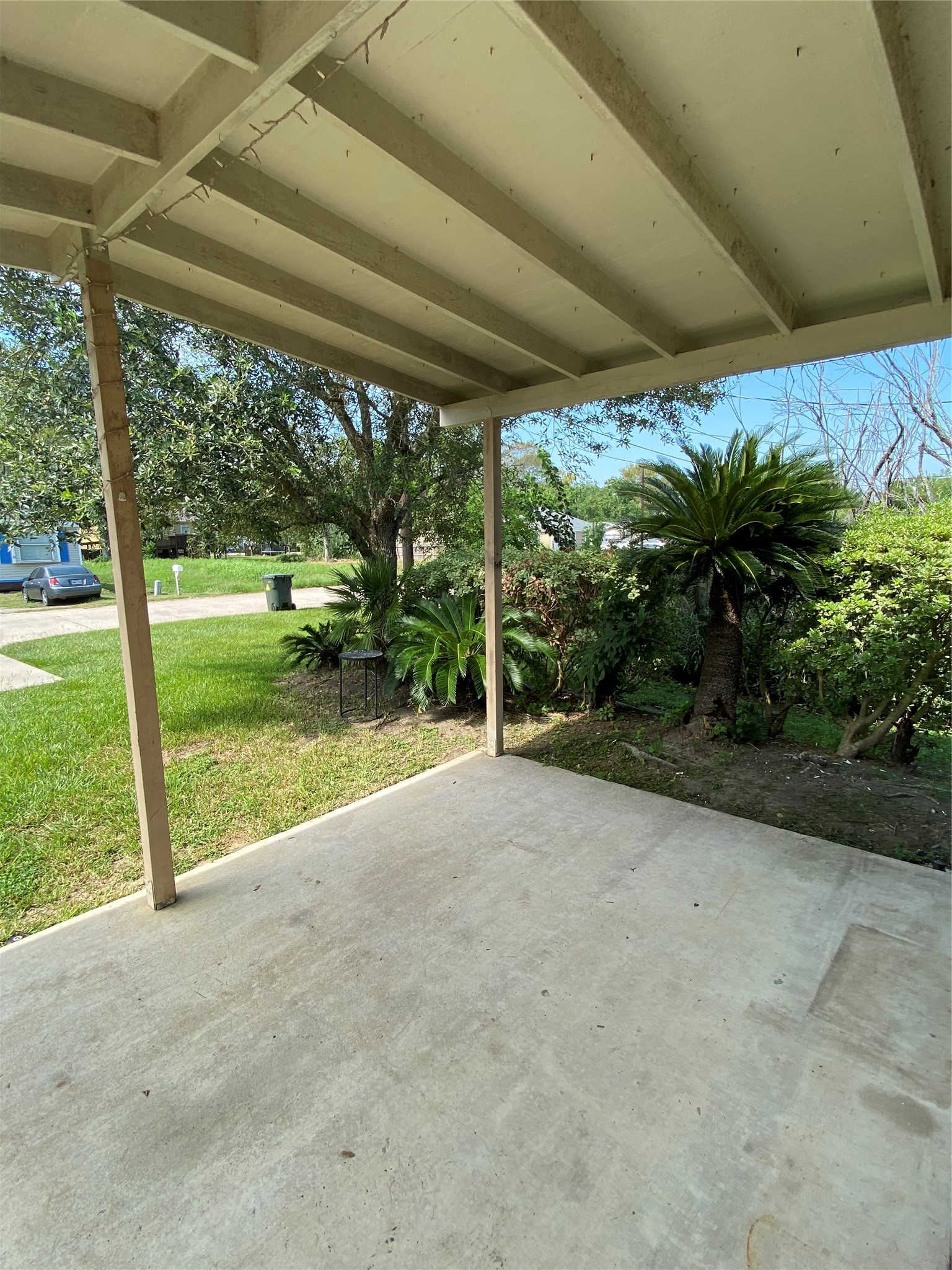3815 Putnam Drive Property Photo 3