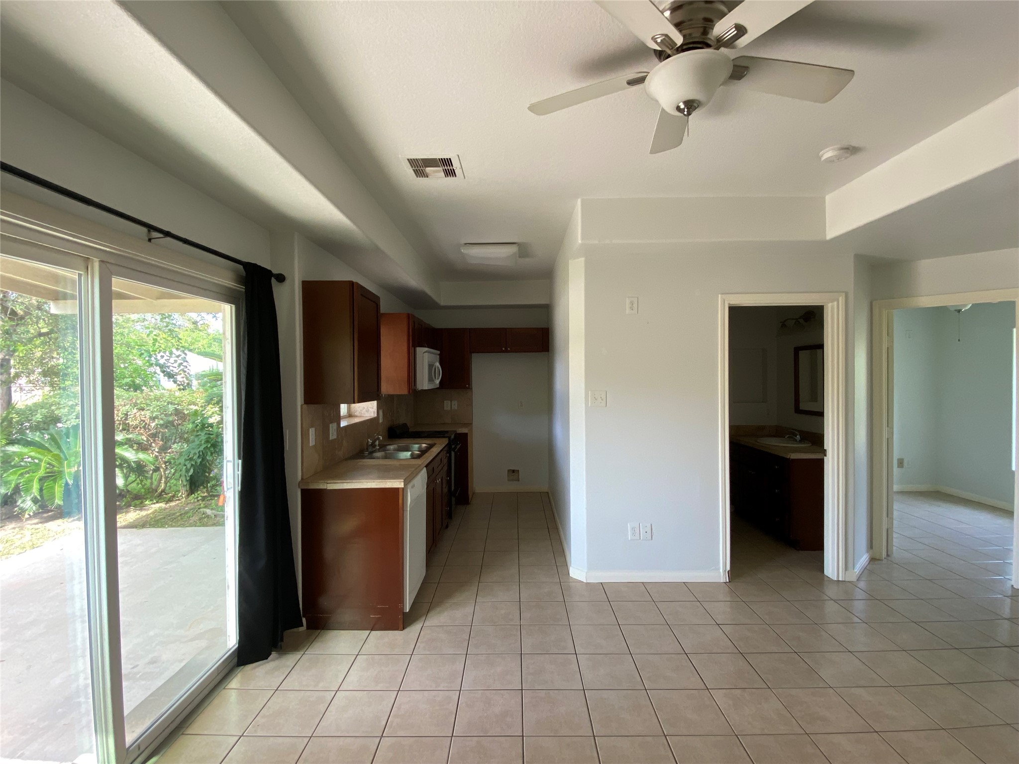 3815 Putnam Drive Property Photo 6