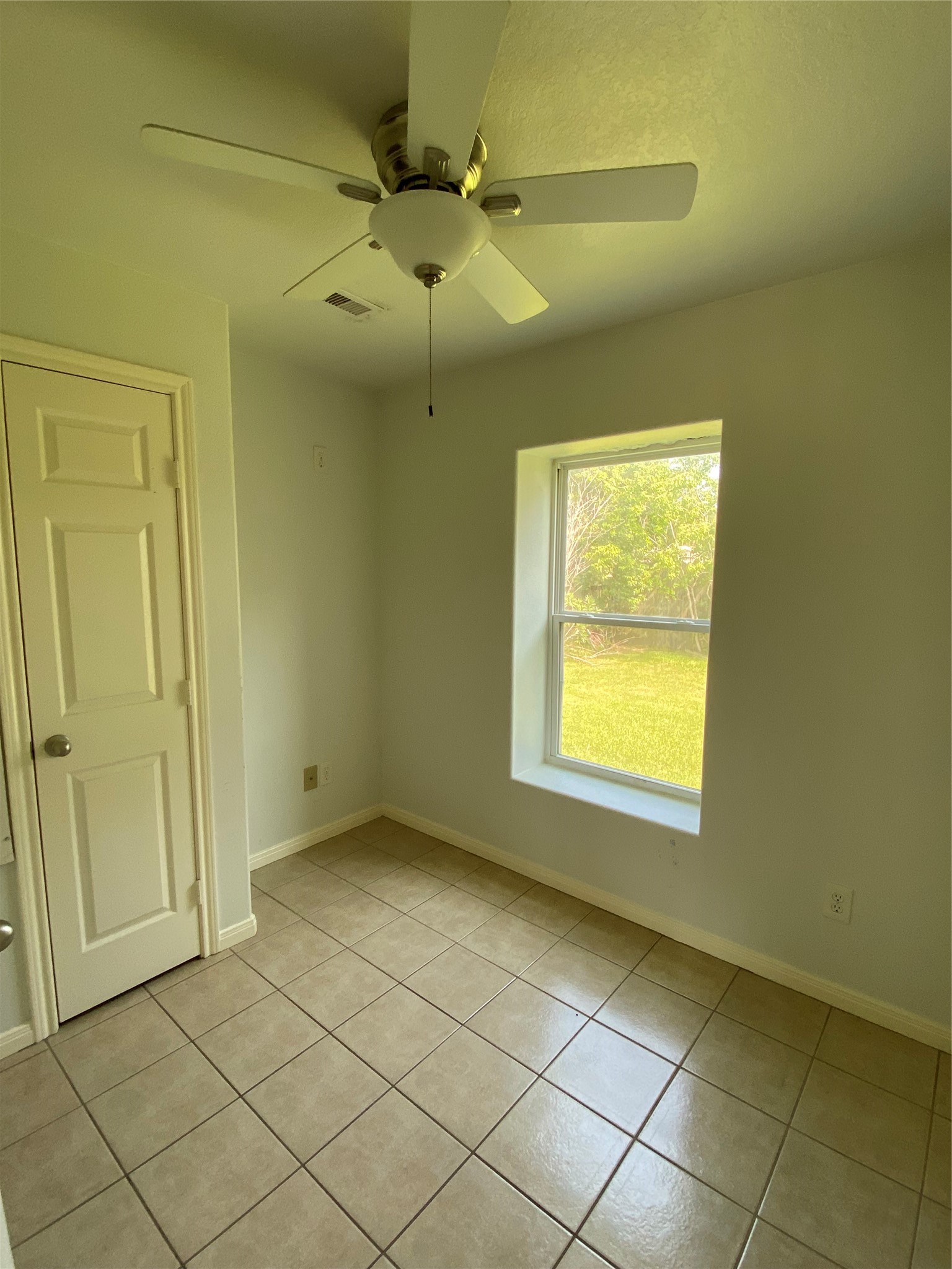 3815 Putnam Drive Property Photo 12