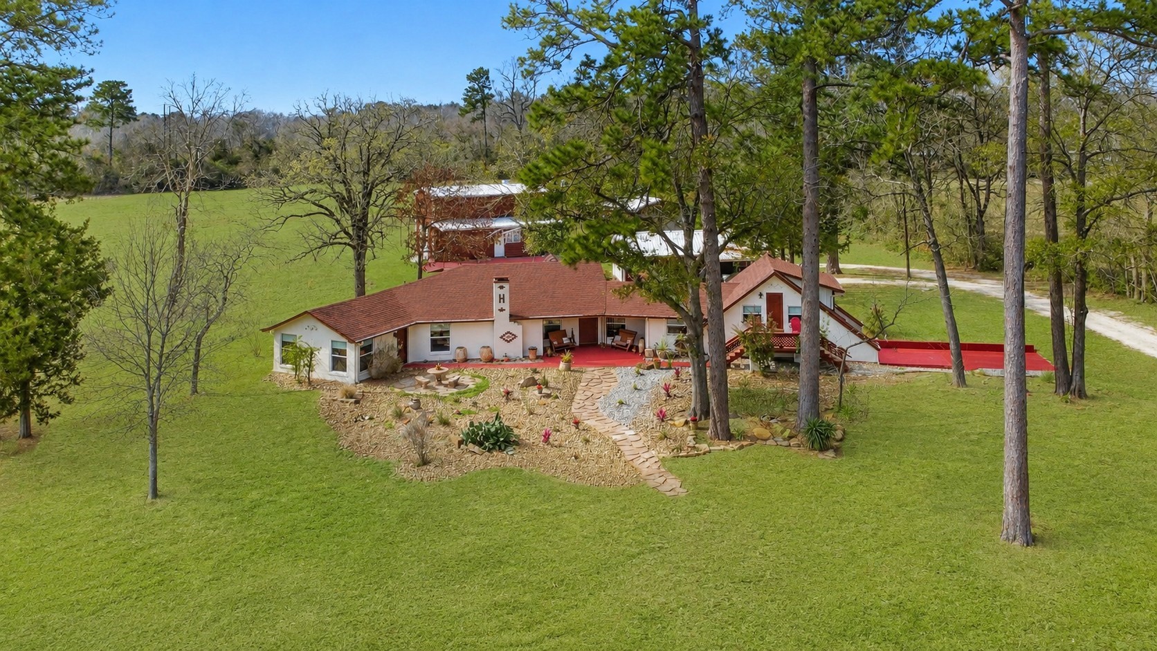 5519 Us Highway 59 N Property Photo 1