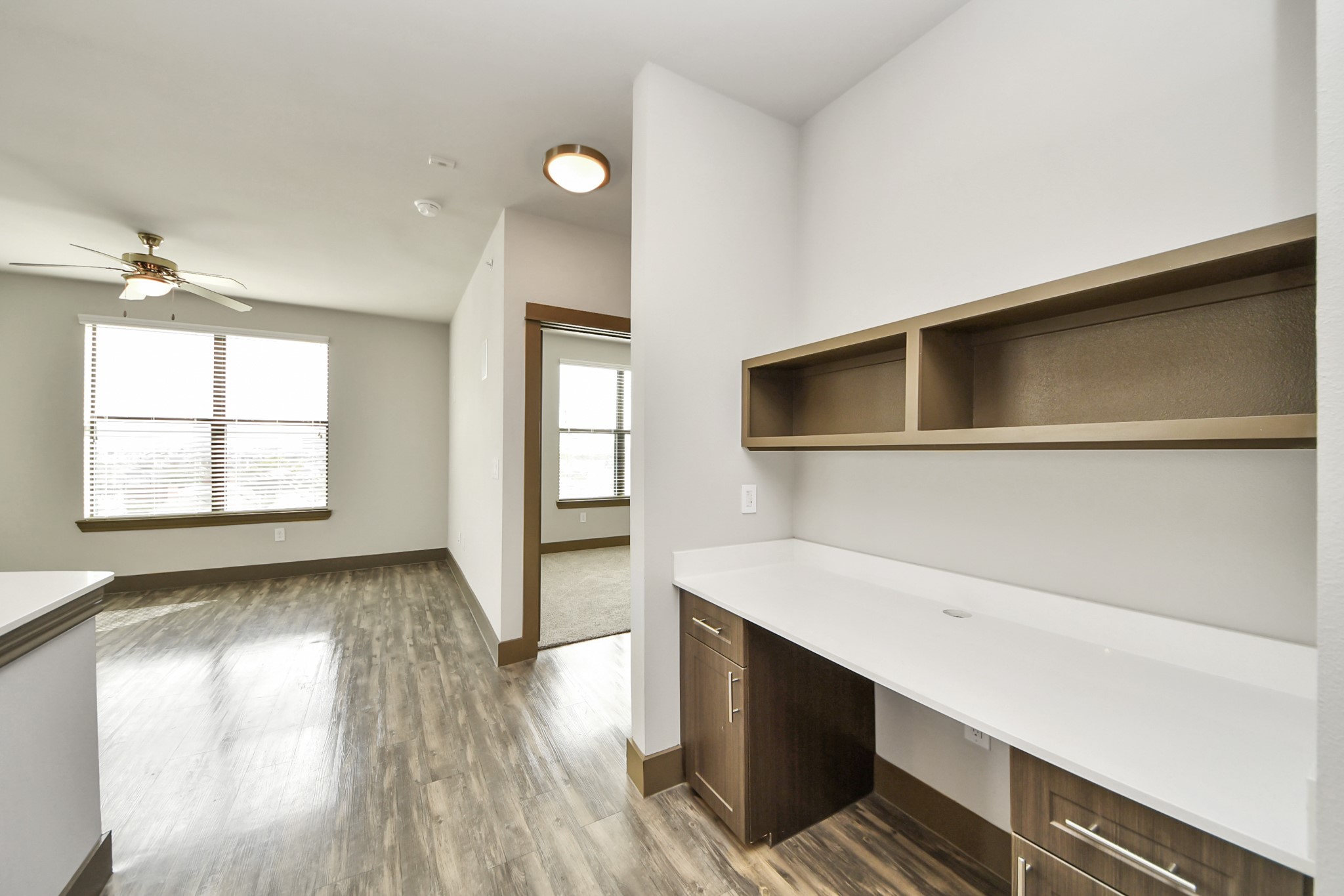 5454 Washington St Avenue 1334 Property Photo 7