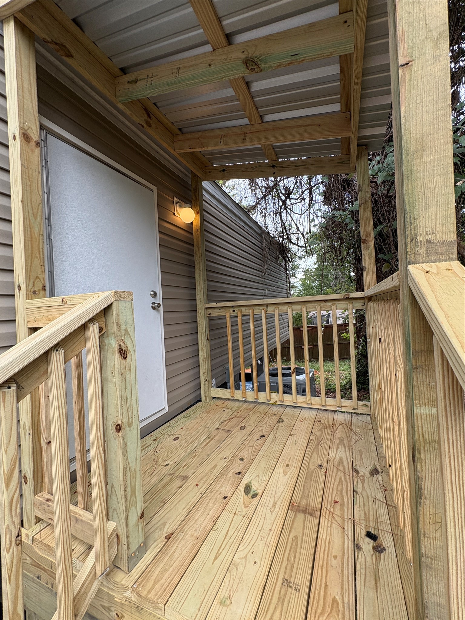 13230 Captain Circle Property Photo 4