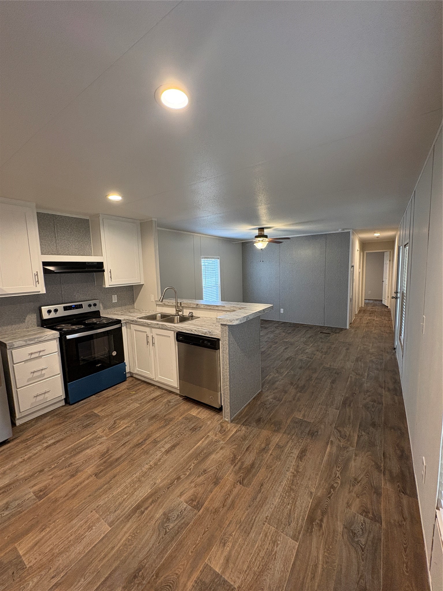 13230 Captain Circle Property Photo 5