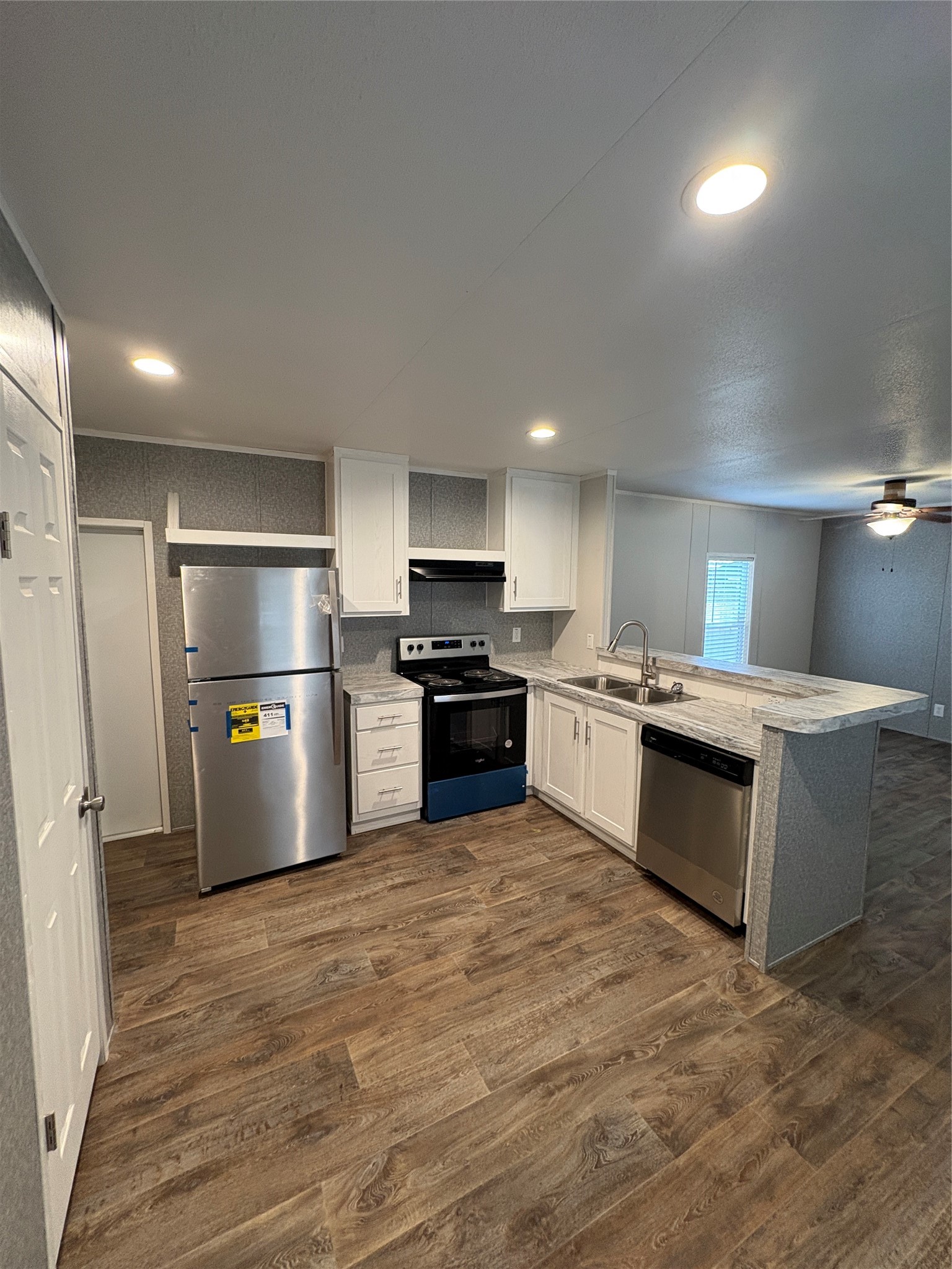 13230 Captain Circle Property Photo 6