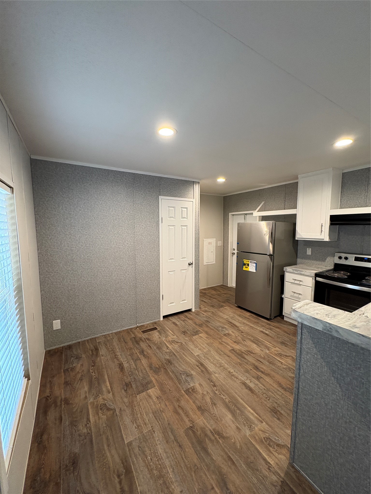 13230 Captain Circle Property Photo 8