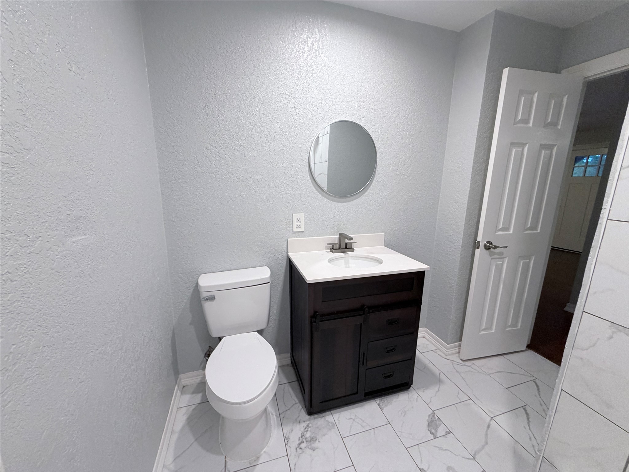 1003 W 12th Street Property Photo 15
