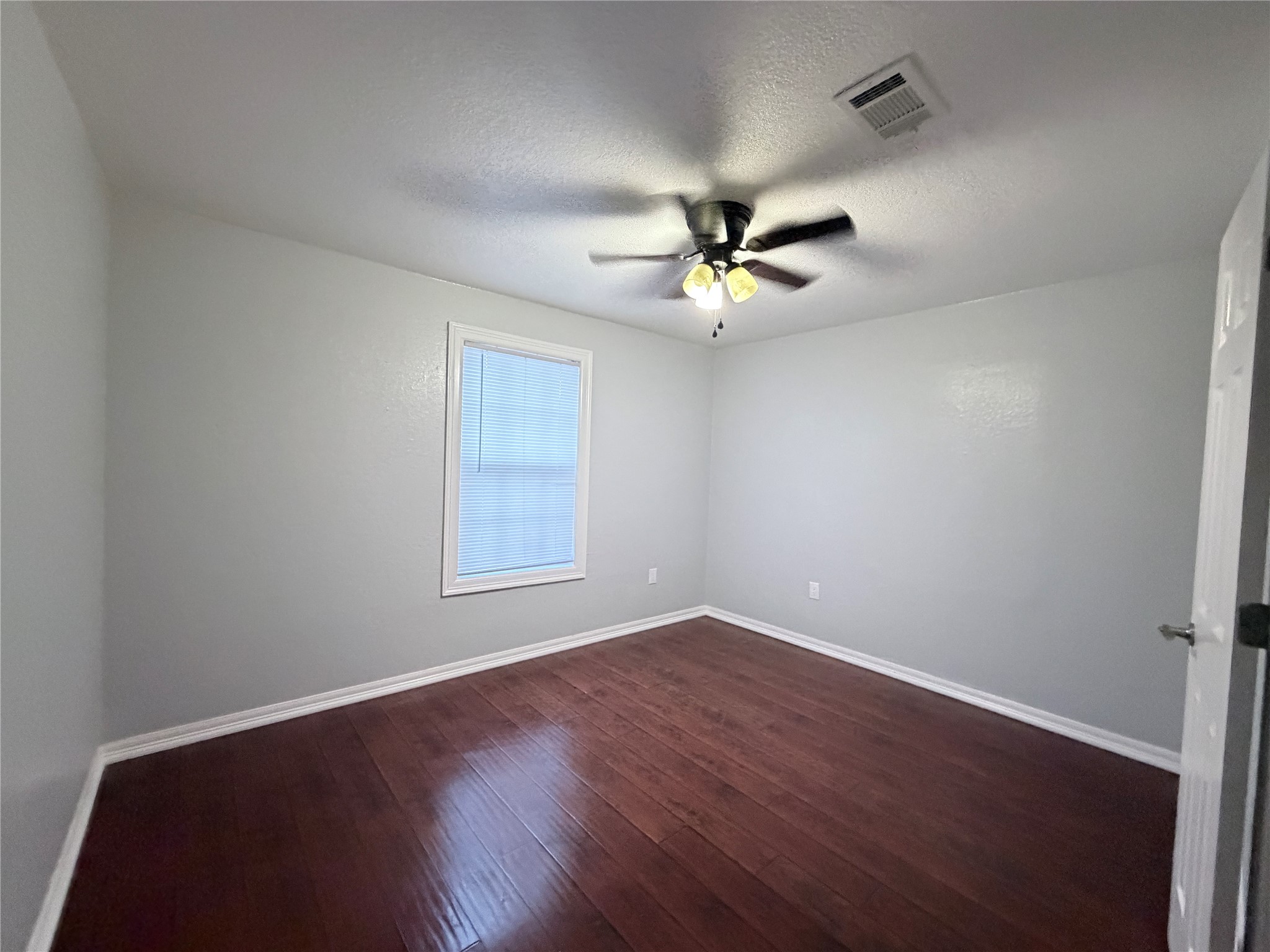 1003 W 12th Street Property Photo 17