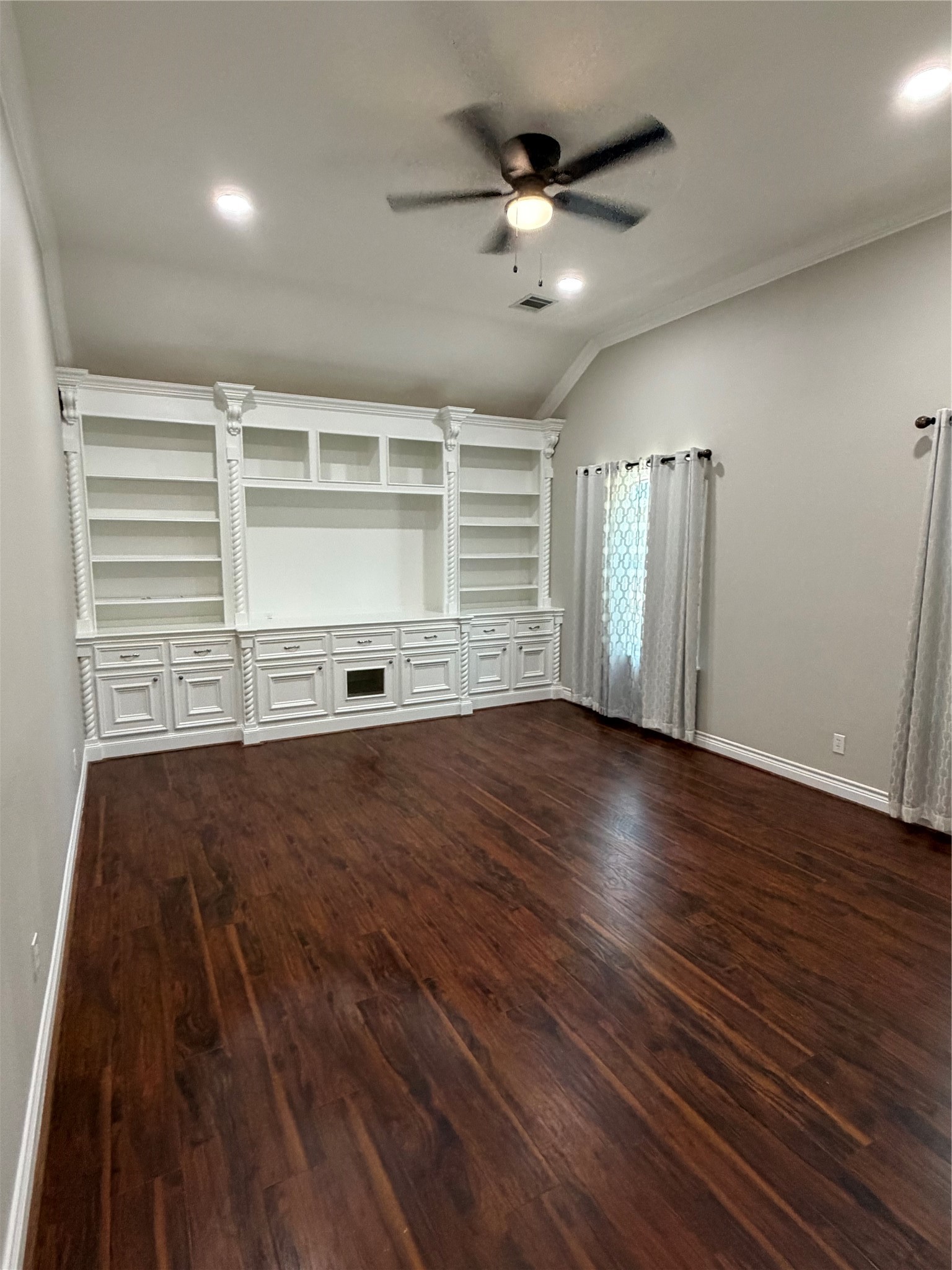 1523 Glen Oaks Drive Property Photo 10