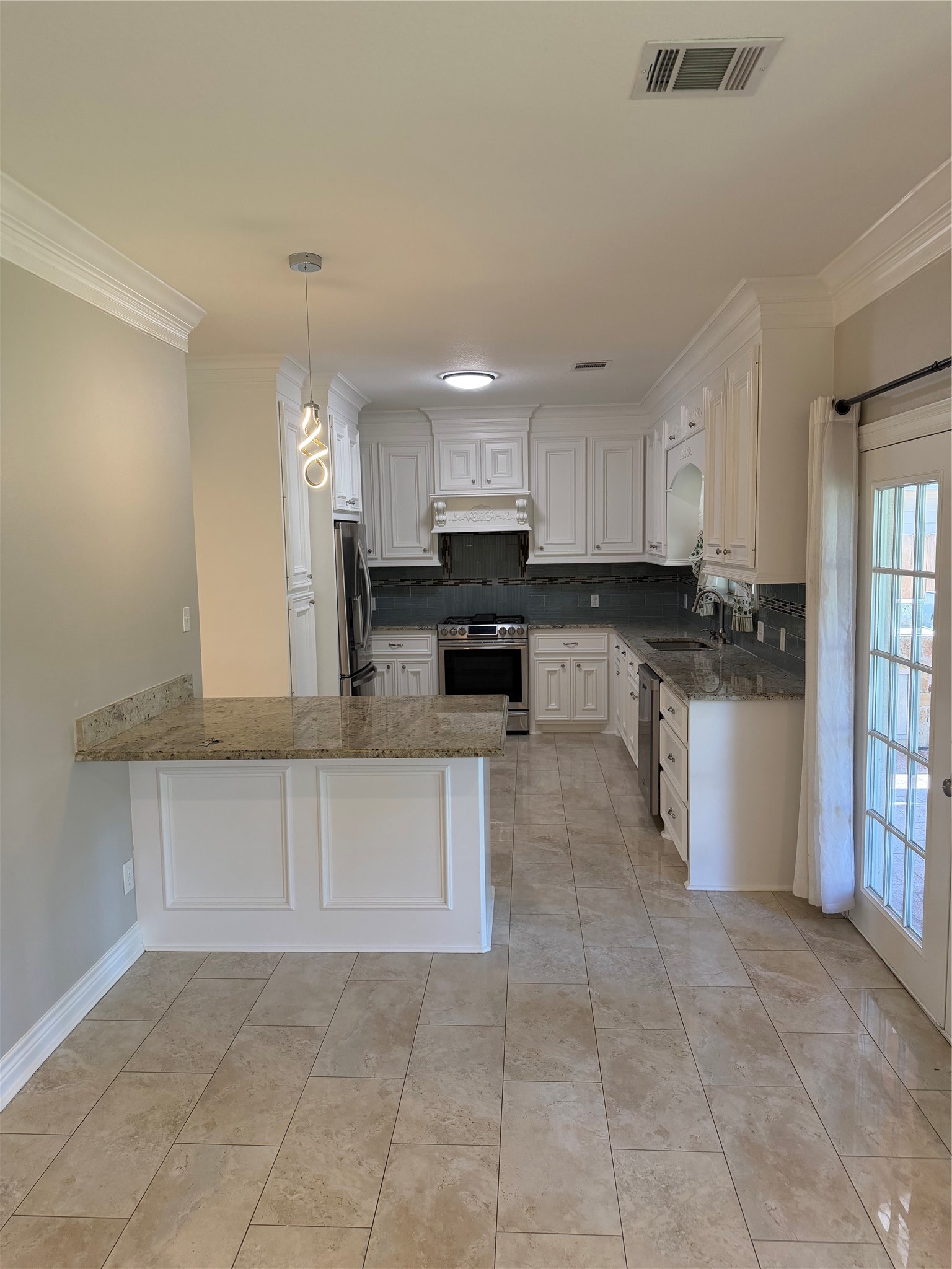 1523 Glen Oaks Drive Property Photo 18